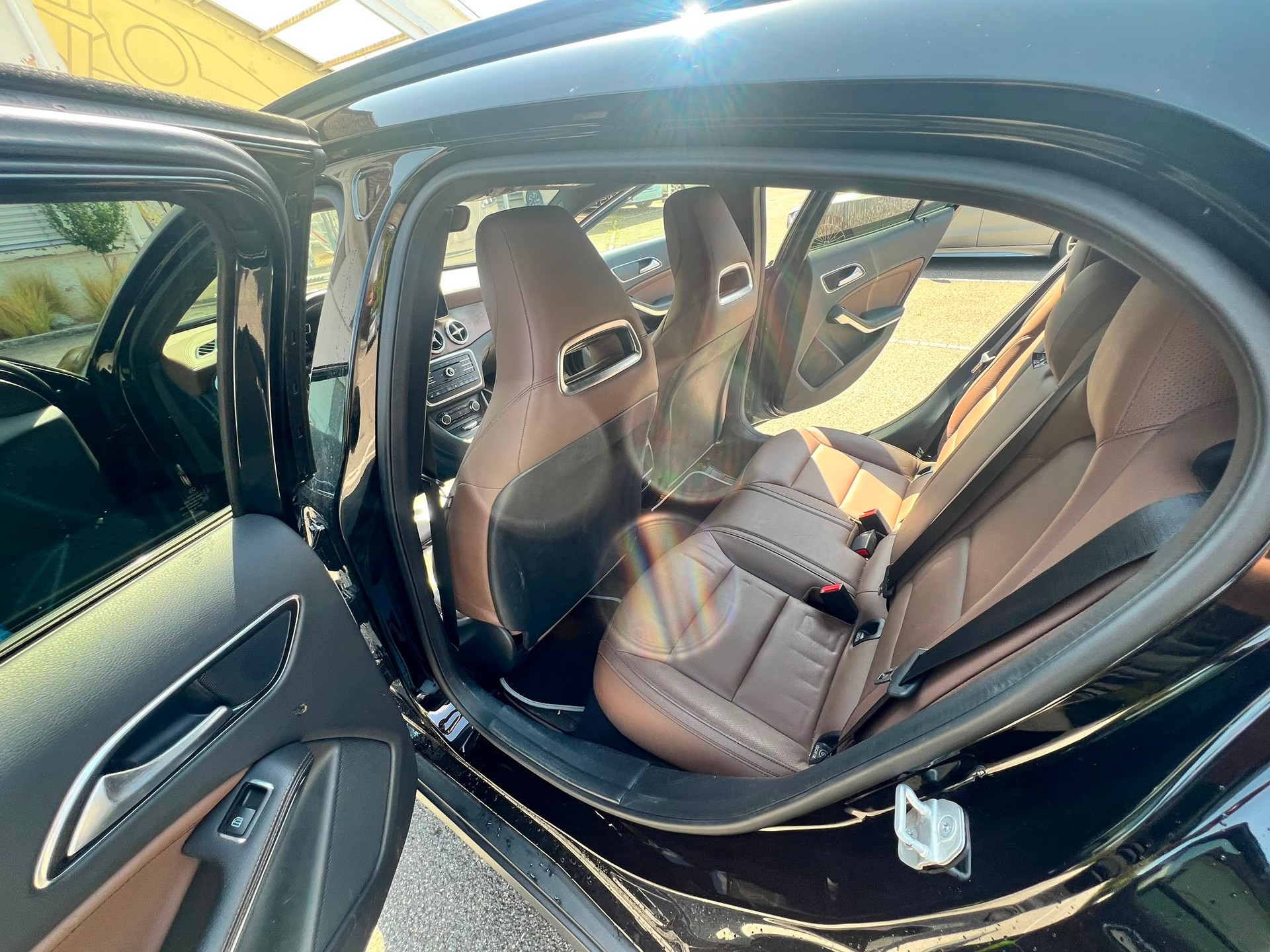 MERCEDES-BENZ GLA 220 d 4m-image-3