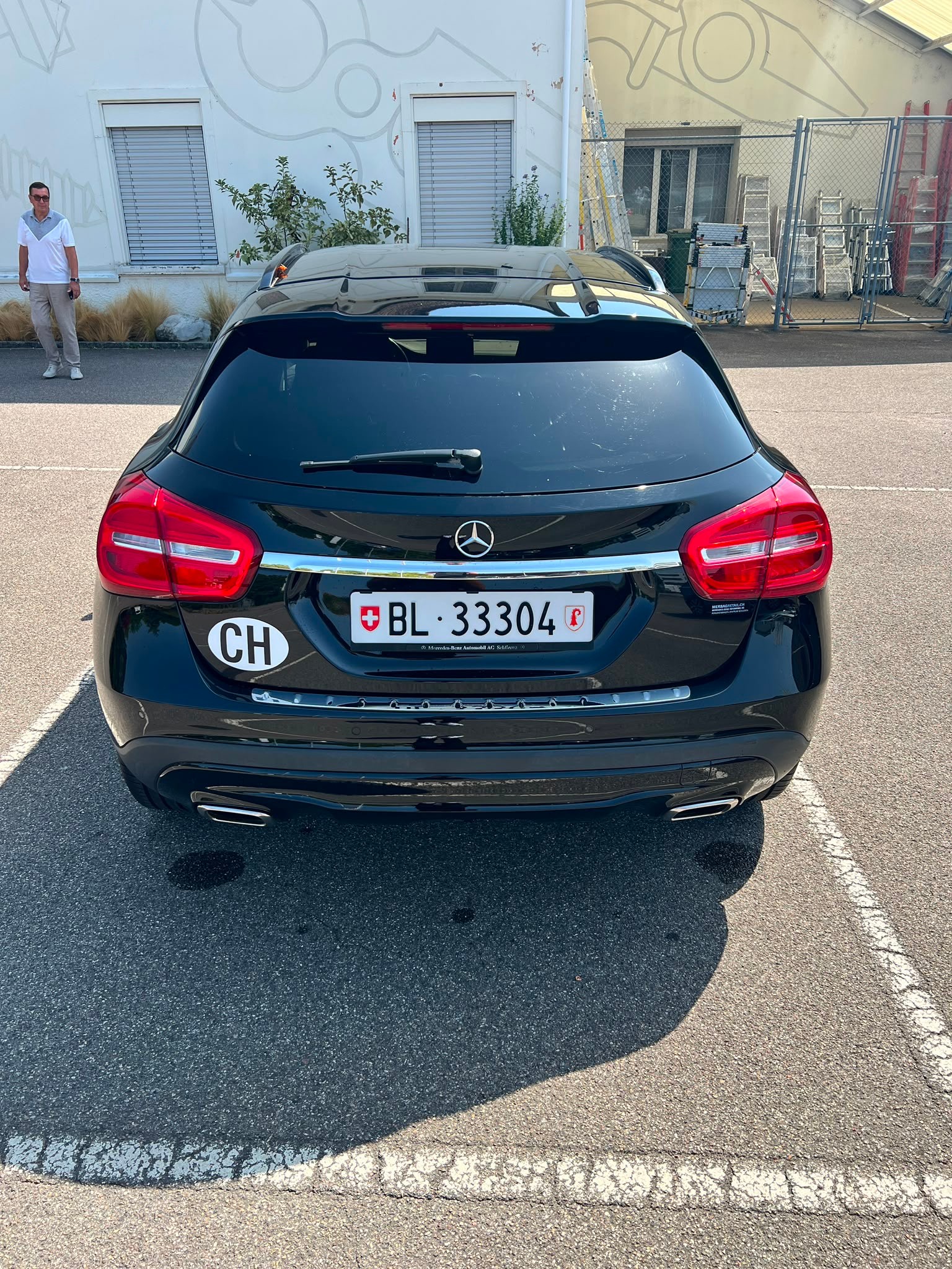 MERCEDES-BENZ GLA 220 d 4m-image-1