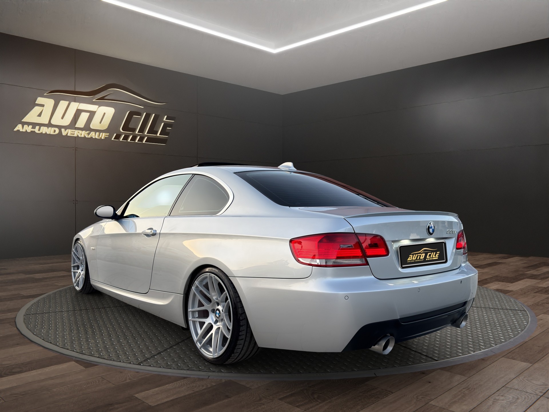 BMW 335i Coupé M-Paket Steptronic-image-5