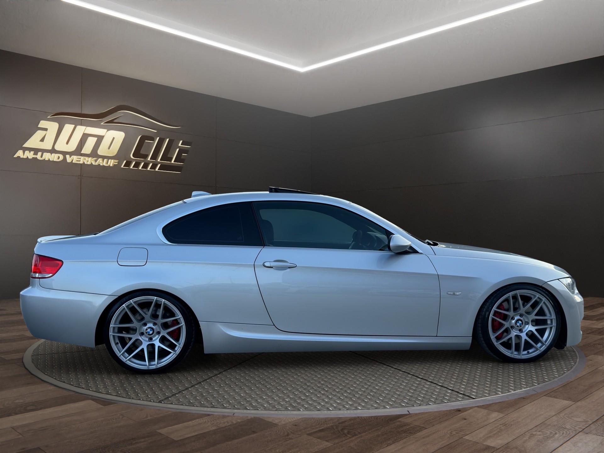 BMW 335i Coupé M-Paket Steptronic-image-4