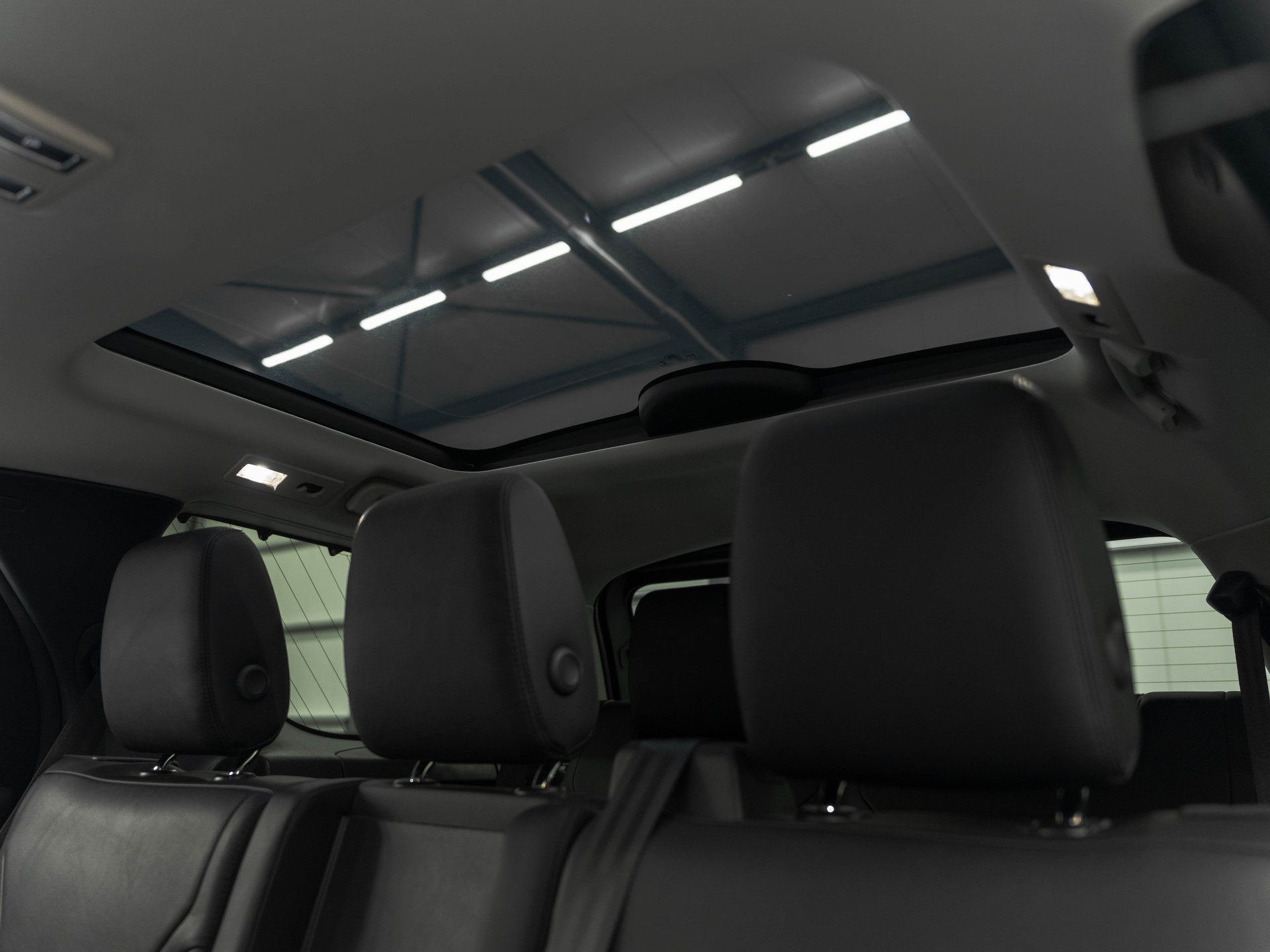 LAND ROVER Discovery 2.0 SD4 HSE Automatic-image-11