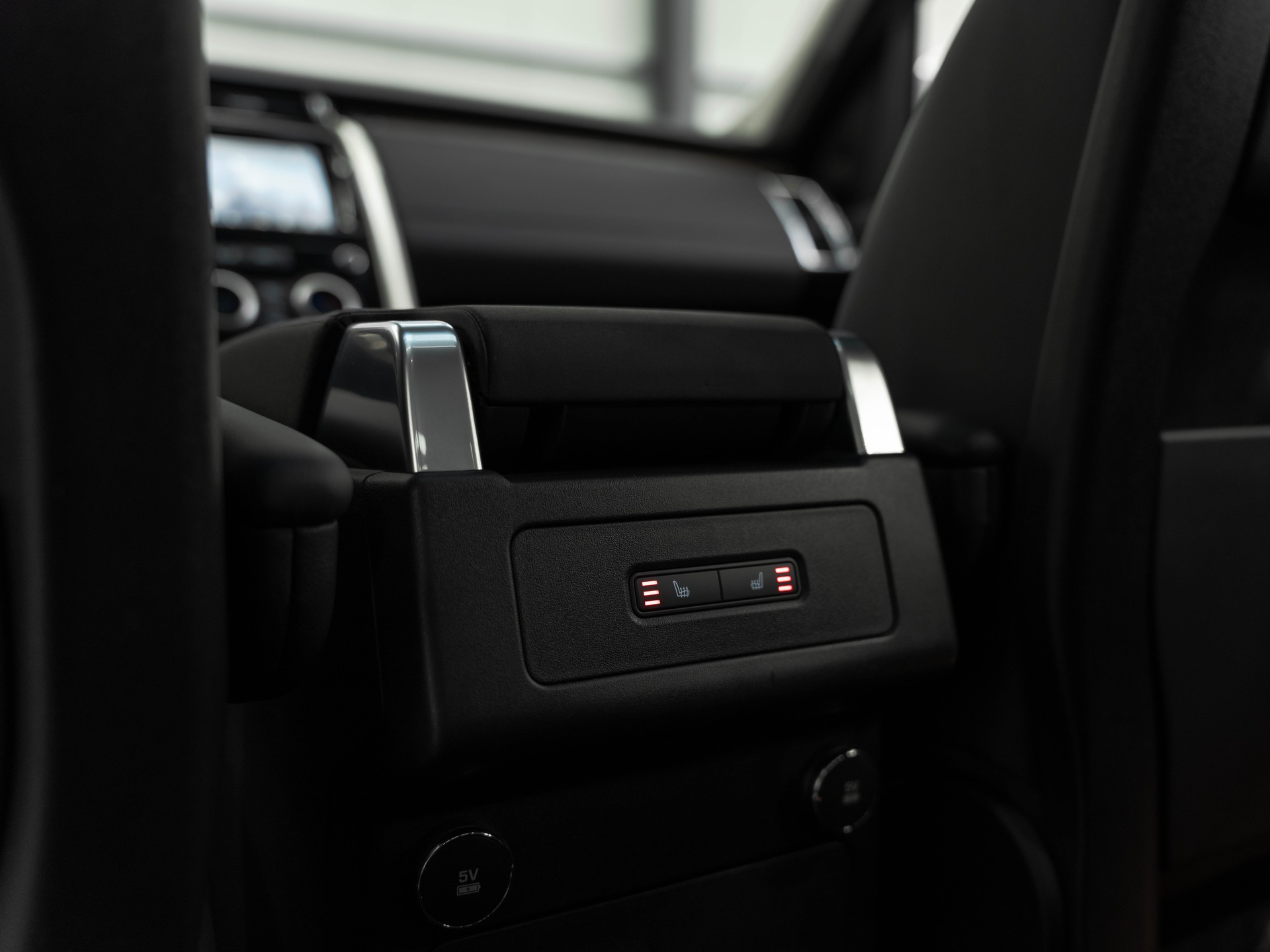 LAND ROVER Discovery 2.0 SD4 HSE Automatic-image-9