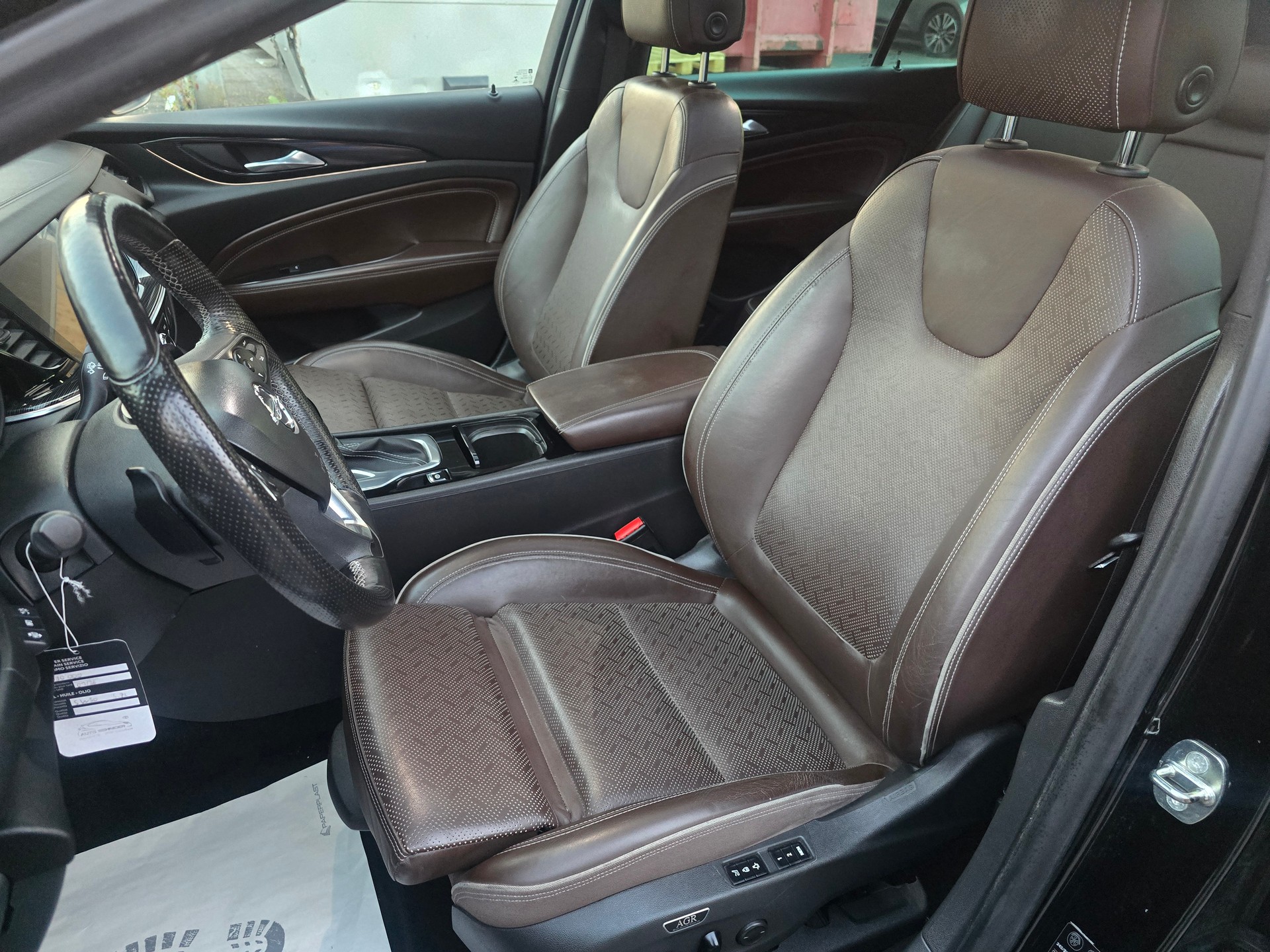 OPEL Insignia 2.0 T Sports Tourer Excellence 4WD Automat.-image-12
