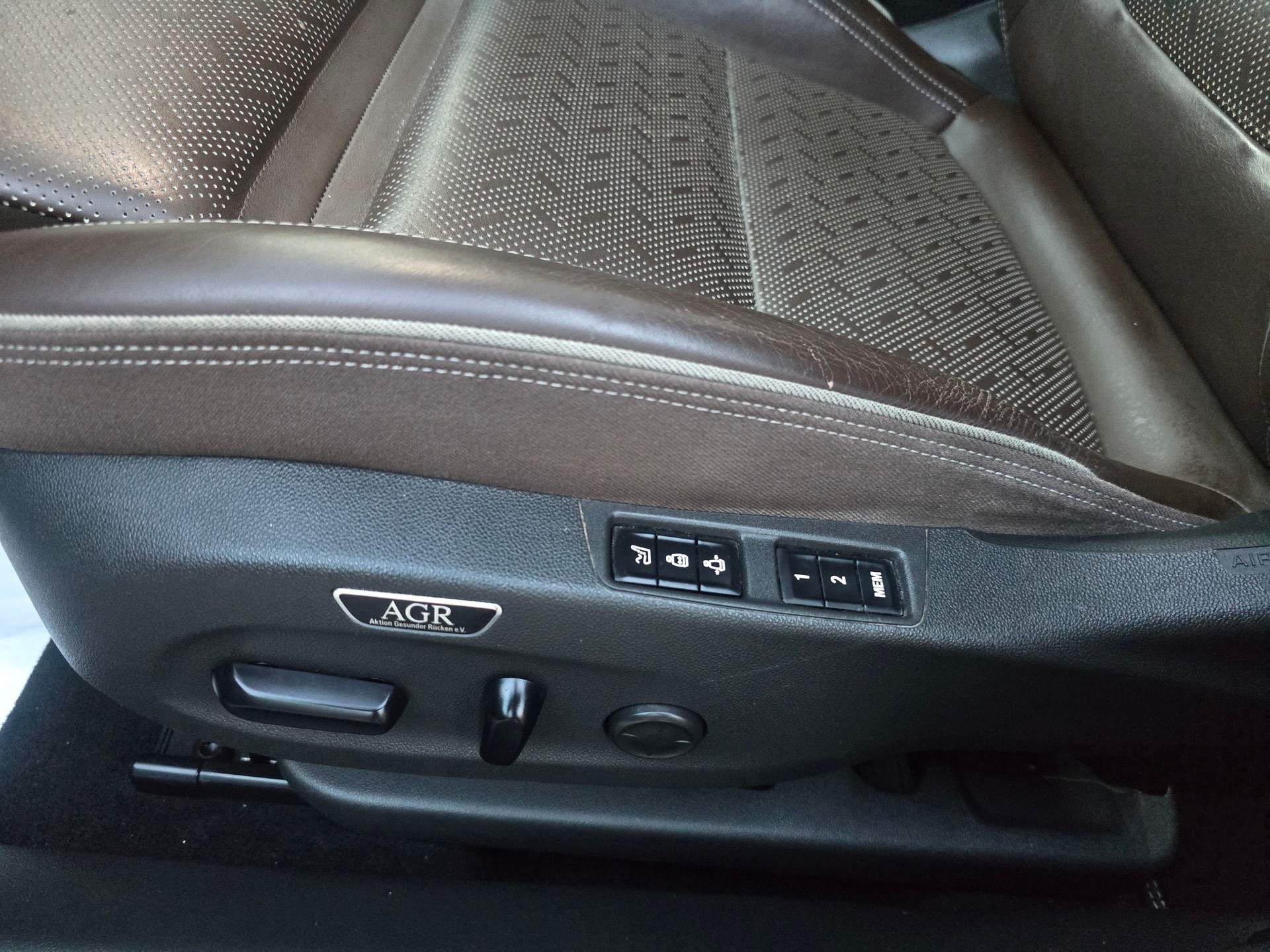 OPEL Insignia 2.0 T Sports Tourer Excellence 4WD Automat.-image-13