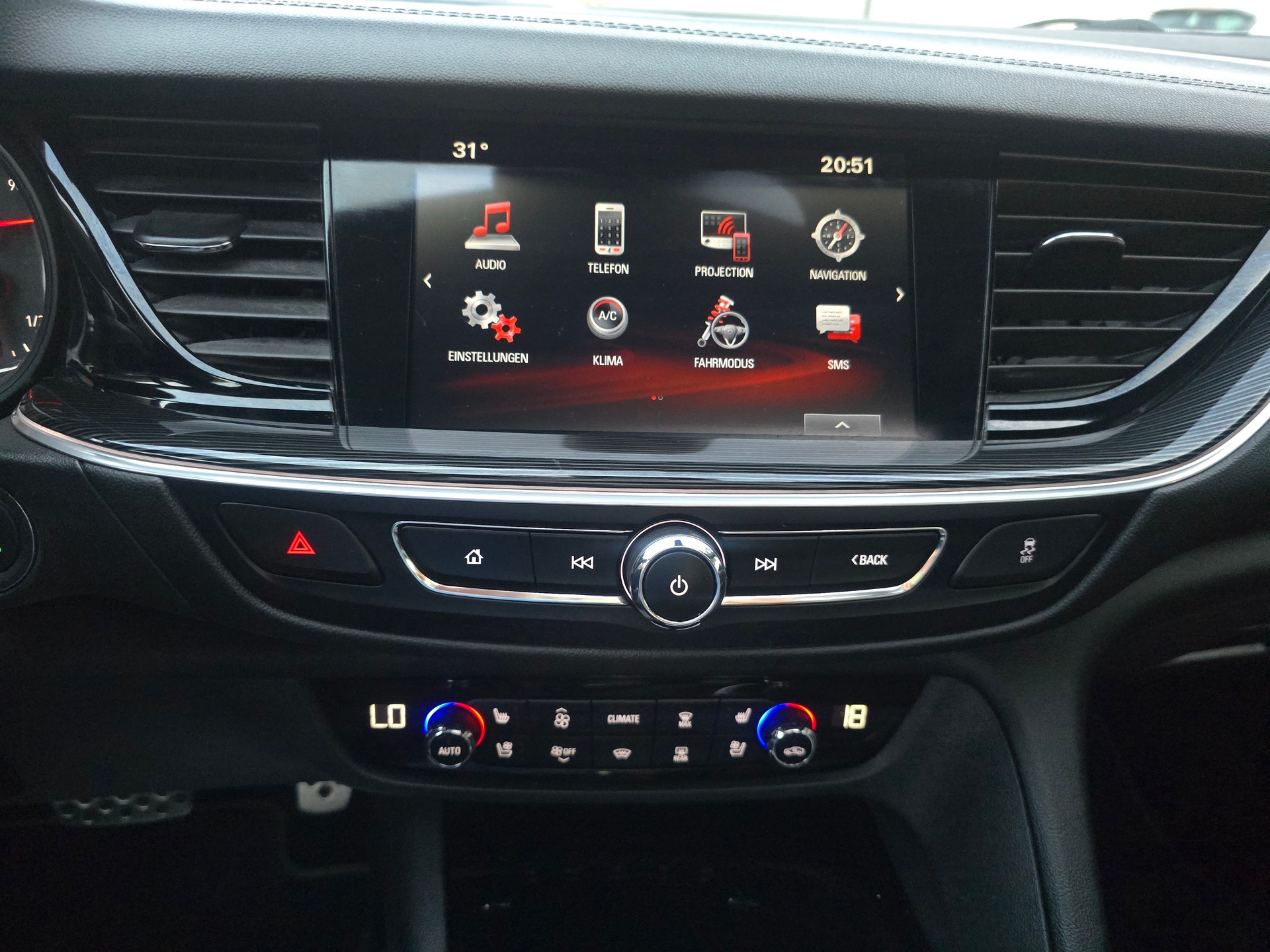 OPEL Insignia 2.0 T Sports Tourer Excellence 4WD Automat.-image-22