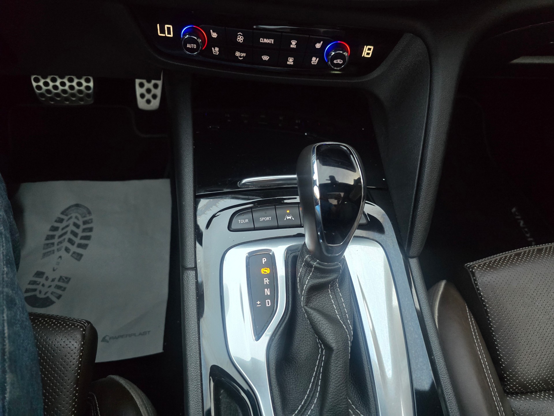 OPEL Insignia 2.0 T Sports Tourer Excellence 4WD Automat.-image-21