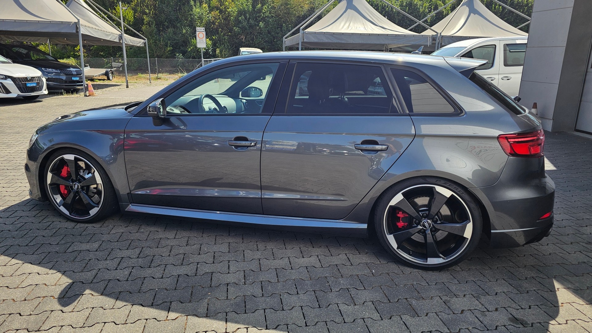 AUDI RS3 Sportback 2.5 TSI quattro S-tronic-image-13