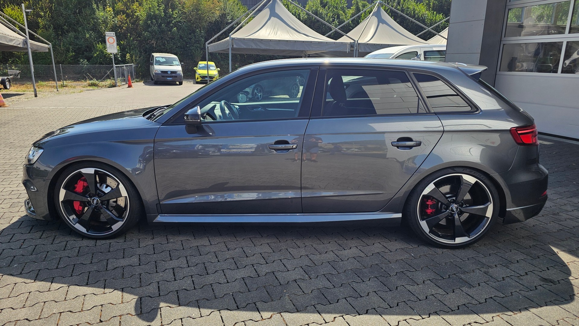 AUDI RS3 Sportback 2.5 TSI quattro S-tronic-image-14