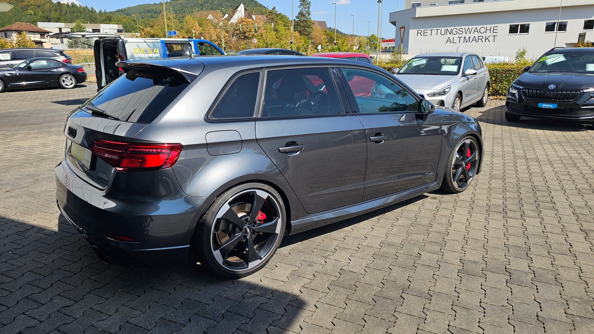 AUDI RS3 Sportback 2.5 TSI quattro S-tronic-image-6