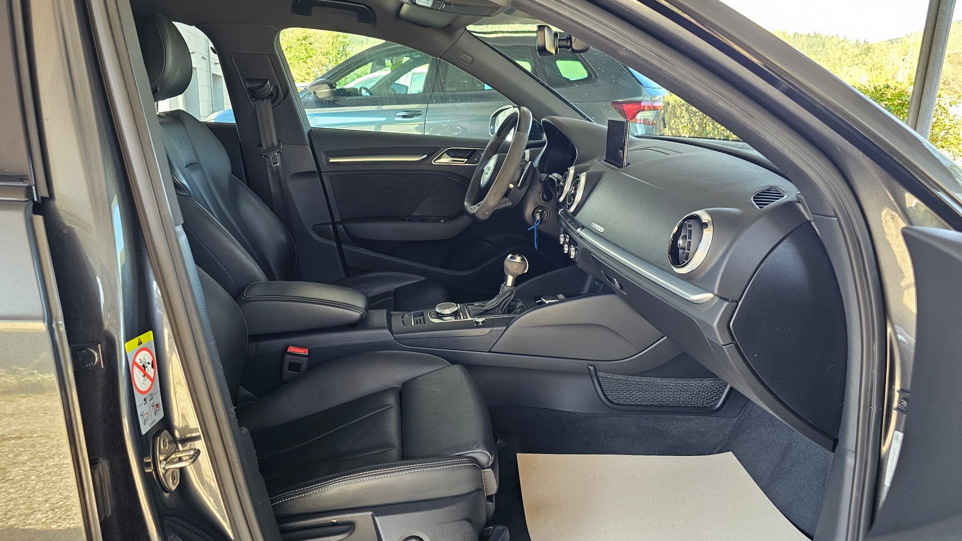 AUDI RS3 Sportback 2.5 TSI quattro S-tronic-image-20
