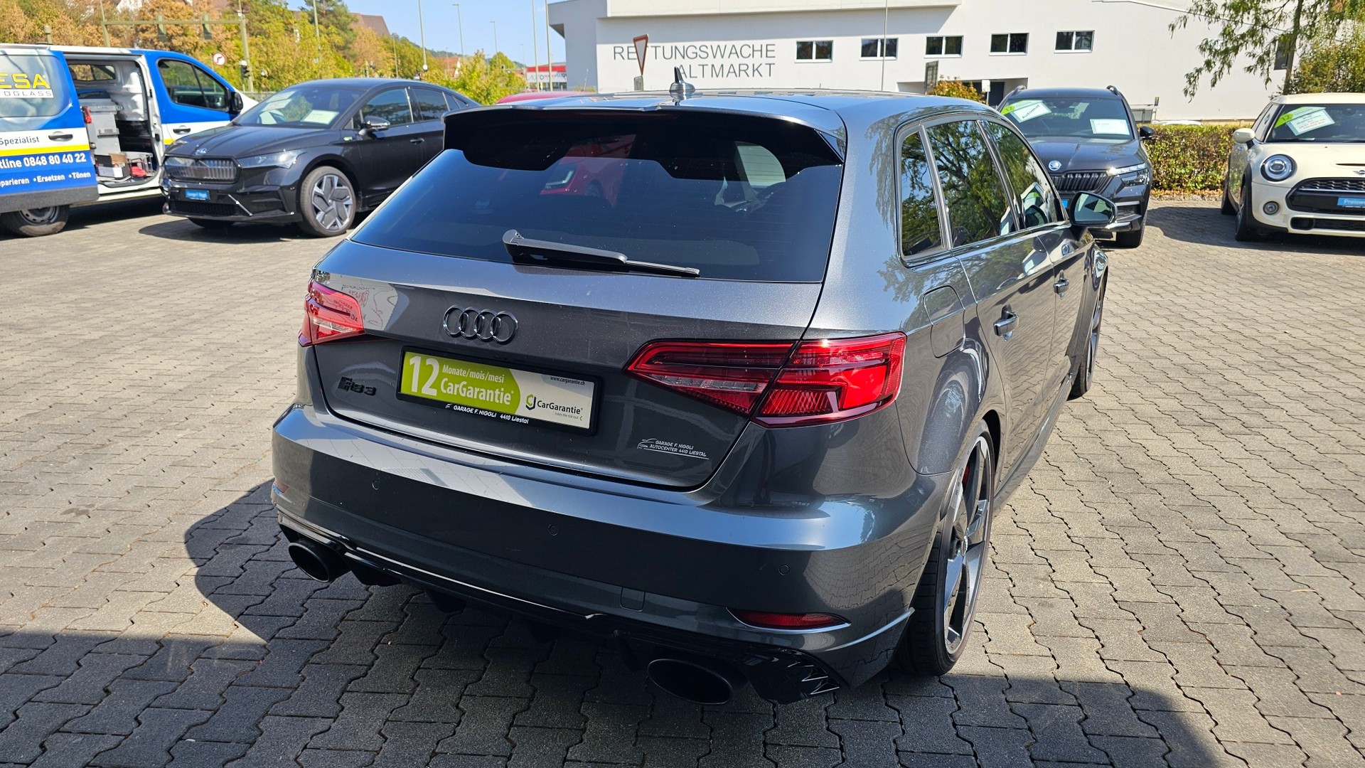 AUDI RS3 Sportback 2.5 TSI quattro S-tronic-image-8