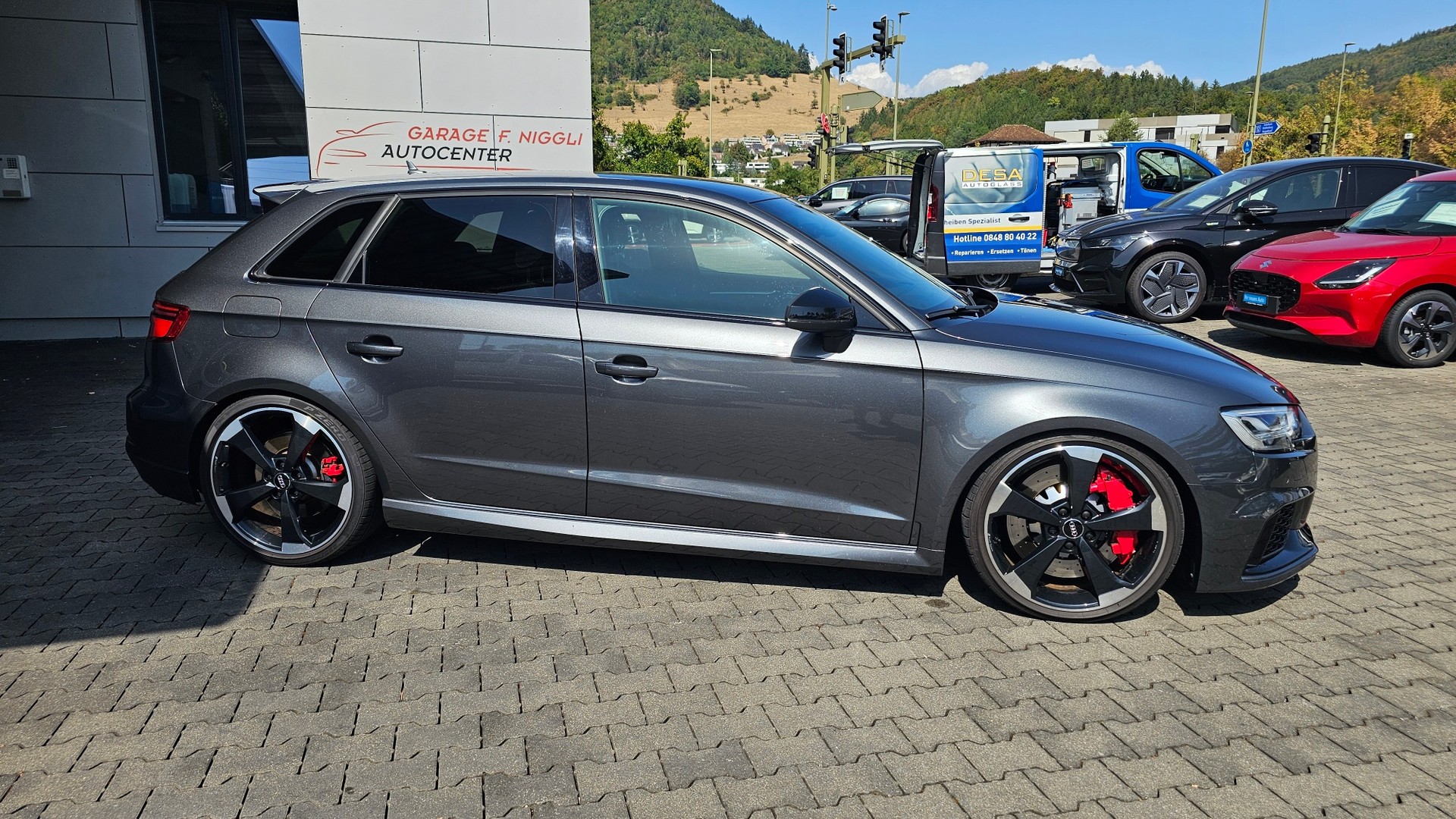 AUDI RS3 Sportback 2.5 TSI quattro S-tronic-image-3