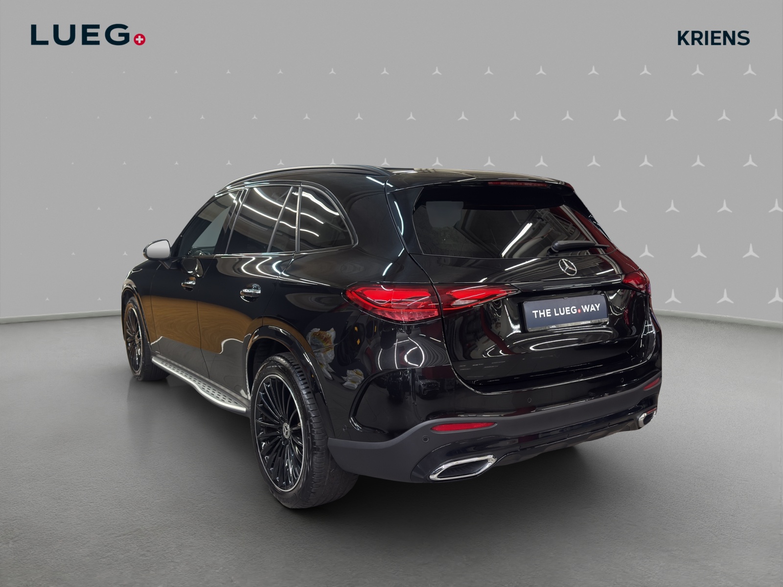 MERCEDES-BENZ GLC 300 4M - AMG / 360 Grad Kamera / Panorama-Dach / Soundsystem-image-2