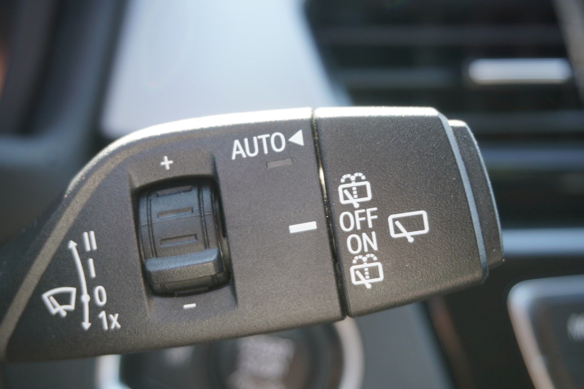 BMW X1 xDrive 20i Steptronic-image-22