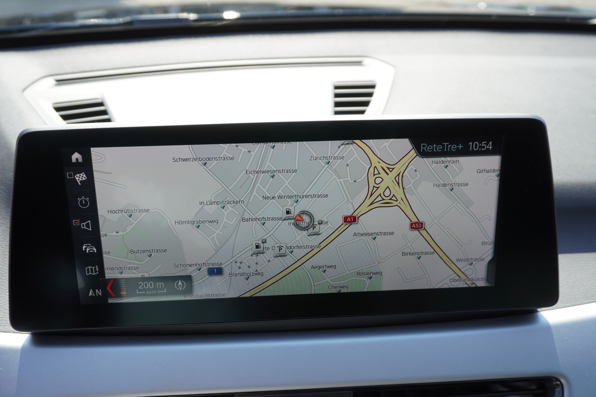 BMW X1 xDrive 20i Steptronic-image-27