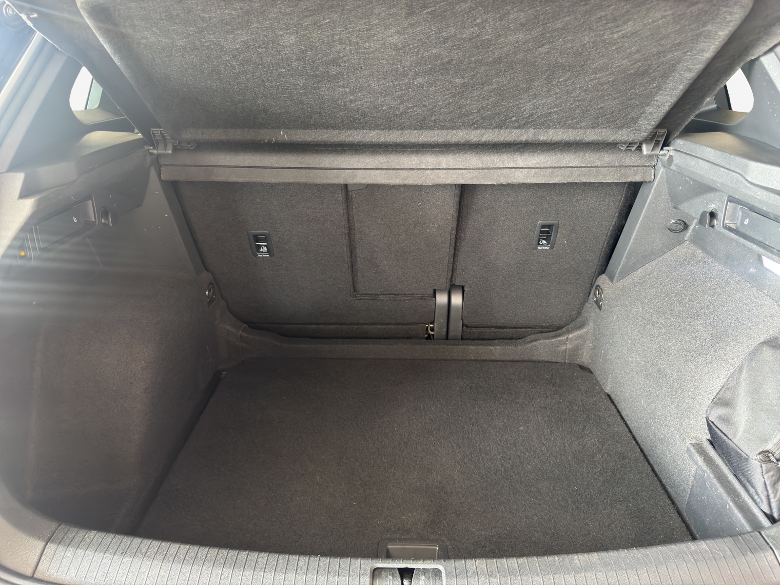 VW Tiguan 2.0TSI R-Line 4Motion DSG-image-10