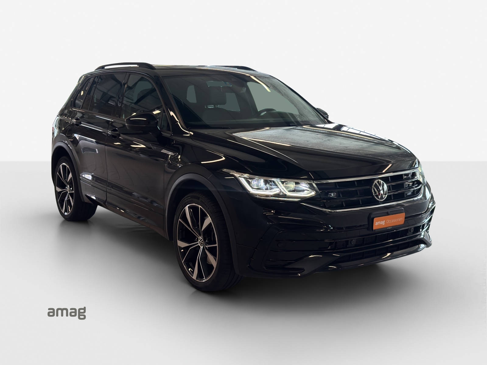 VW Tiguan 2.0TSI R-Line 4Motion DSG-image-3