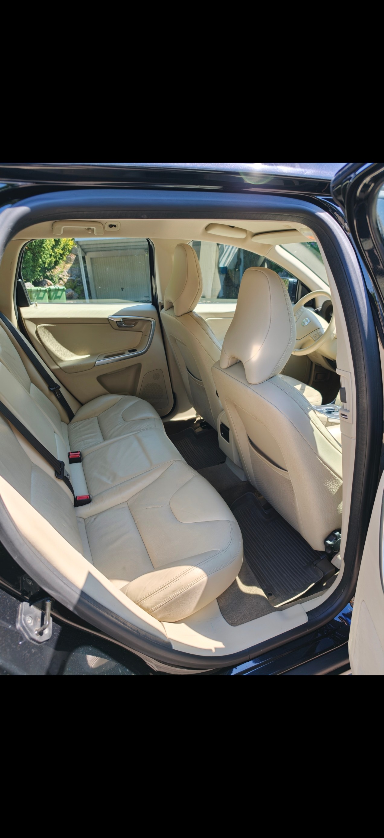 VOLVO 2.4 D3 Momentum AWD-image-5