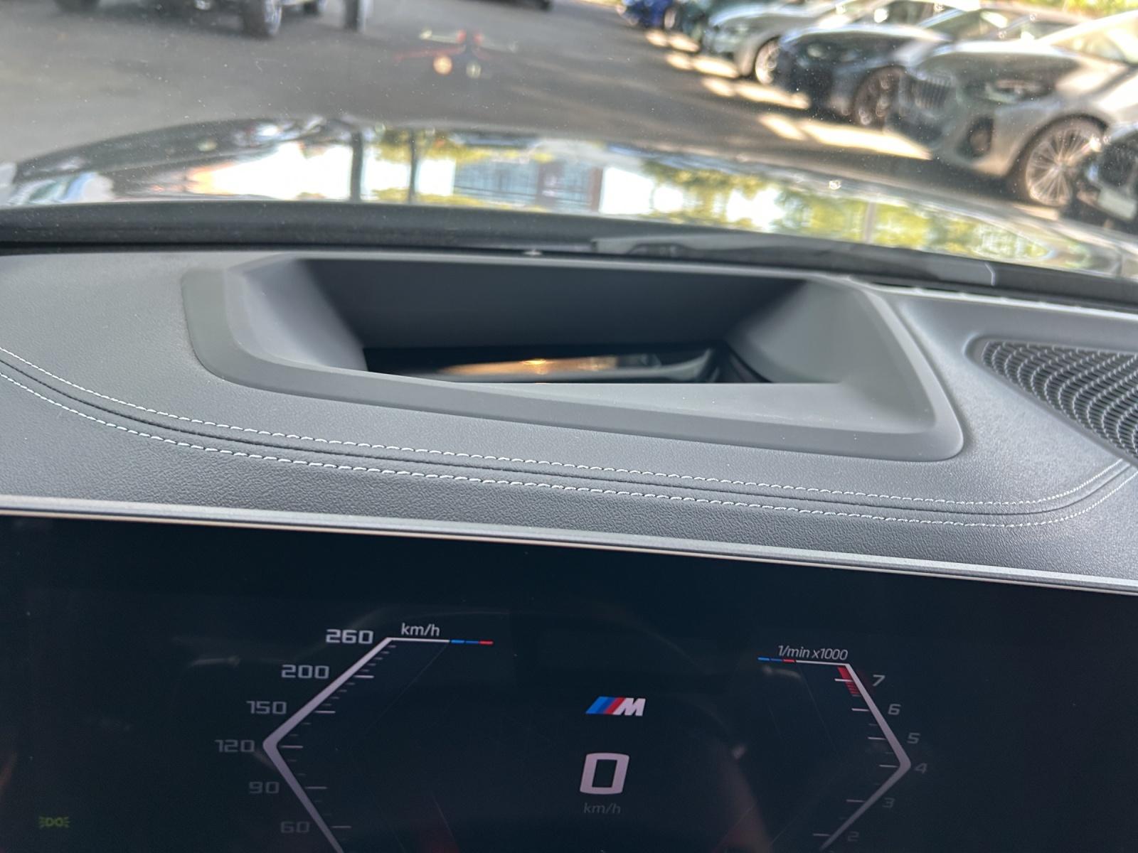 BMW M440i xDrive Coupé-image-21