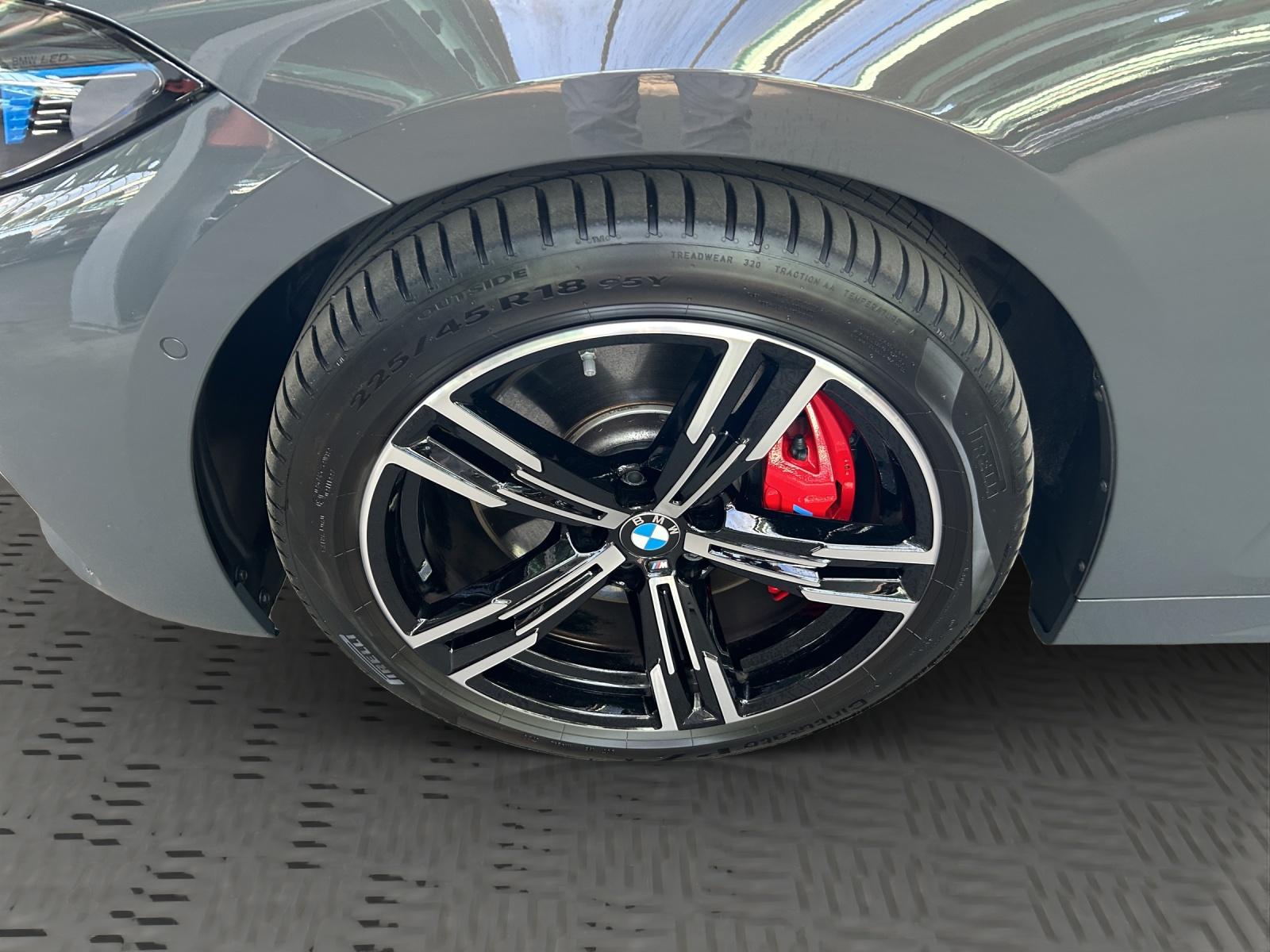 BMW M440i xDrive Coupé-image-27