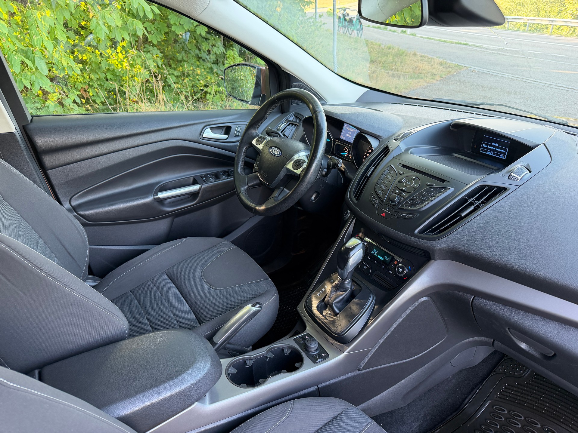 FORD Kuga 2.0 TDCi Carving 4WD PowerShift-image-11
