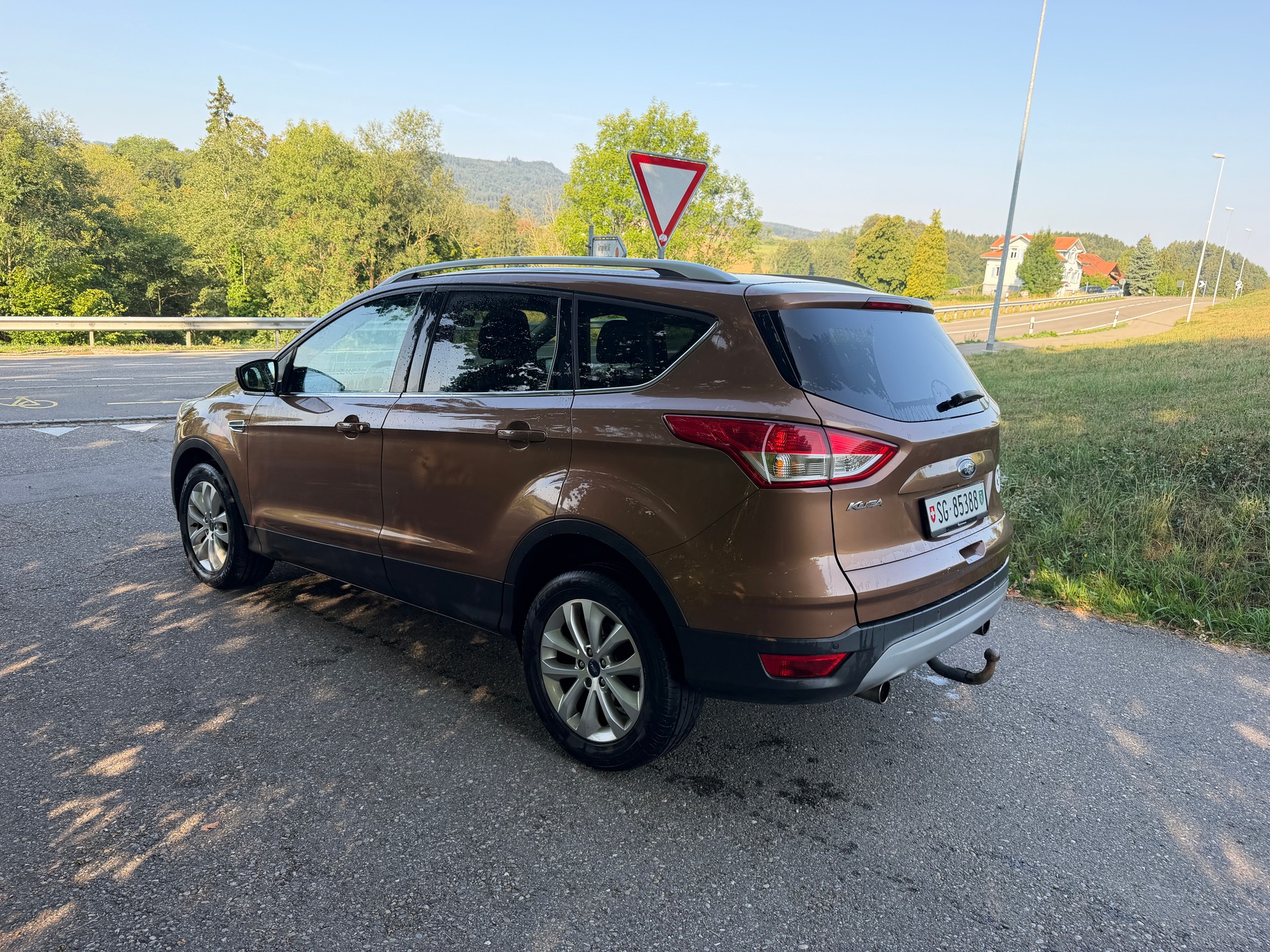 FORD Kuga 2.0 TDCi Carving 4WD PowerShift-image-4
