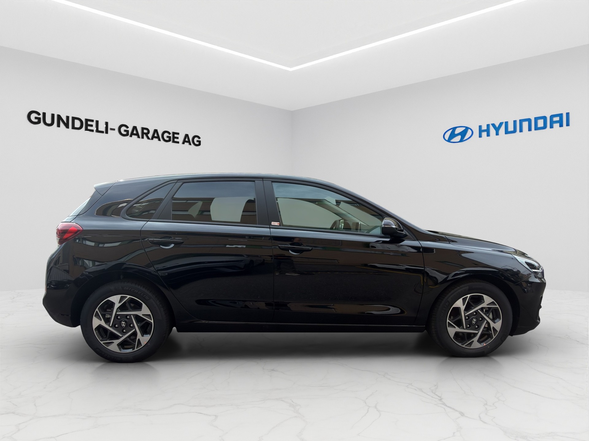 HYUNDAI i30 1.5 T-GDi Amplia 48V MH DCT-image-6