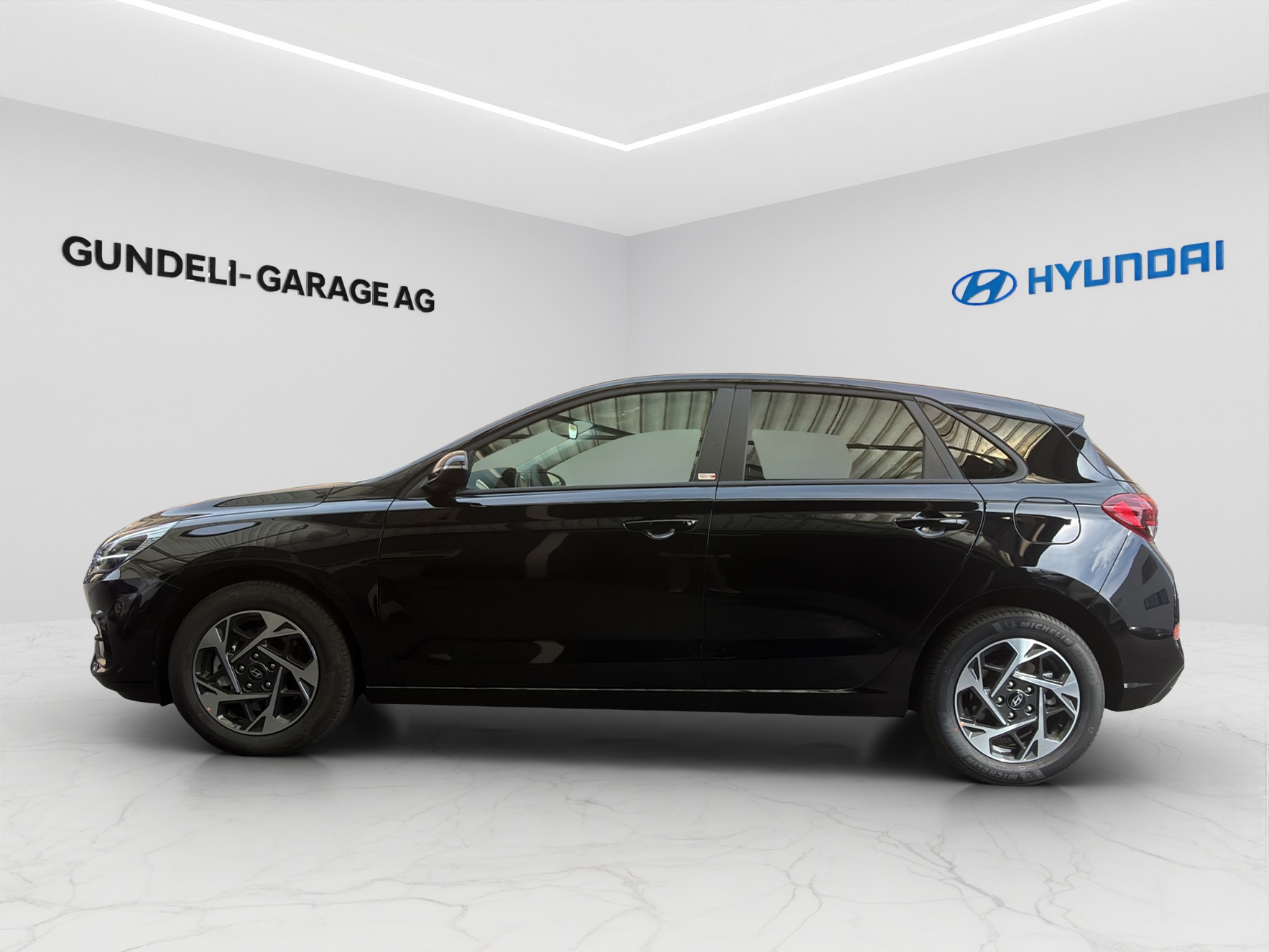 HYUNDAI i30 1.5 T-GDi Amplia 48V MH DCT-image-2