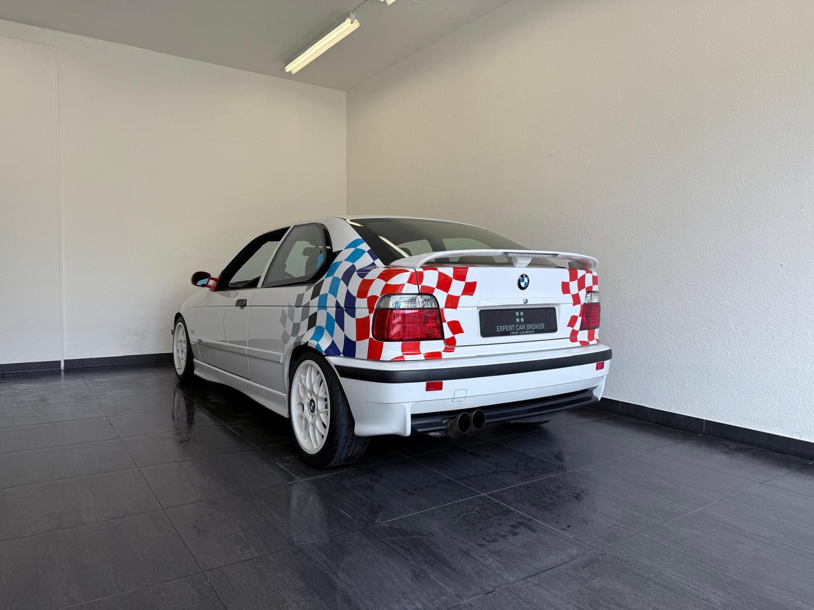 BMW 318ti Compact STW-image-8