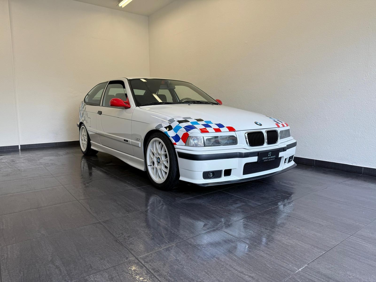 BMW 318ti Compact STW-showroom-element-2