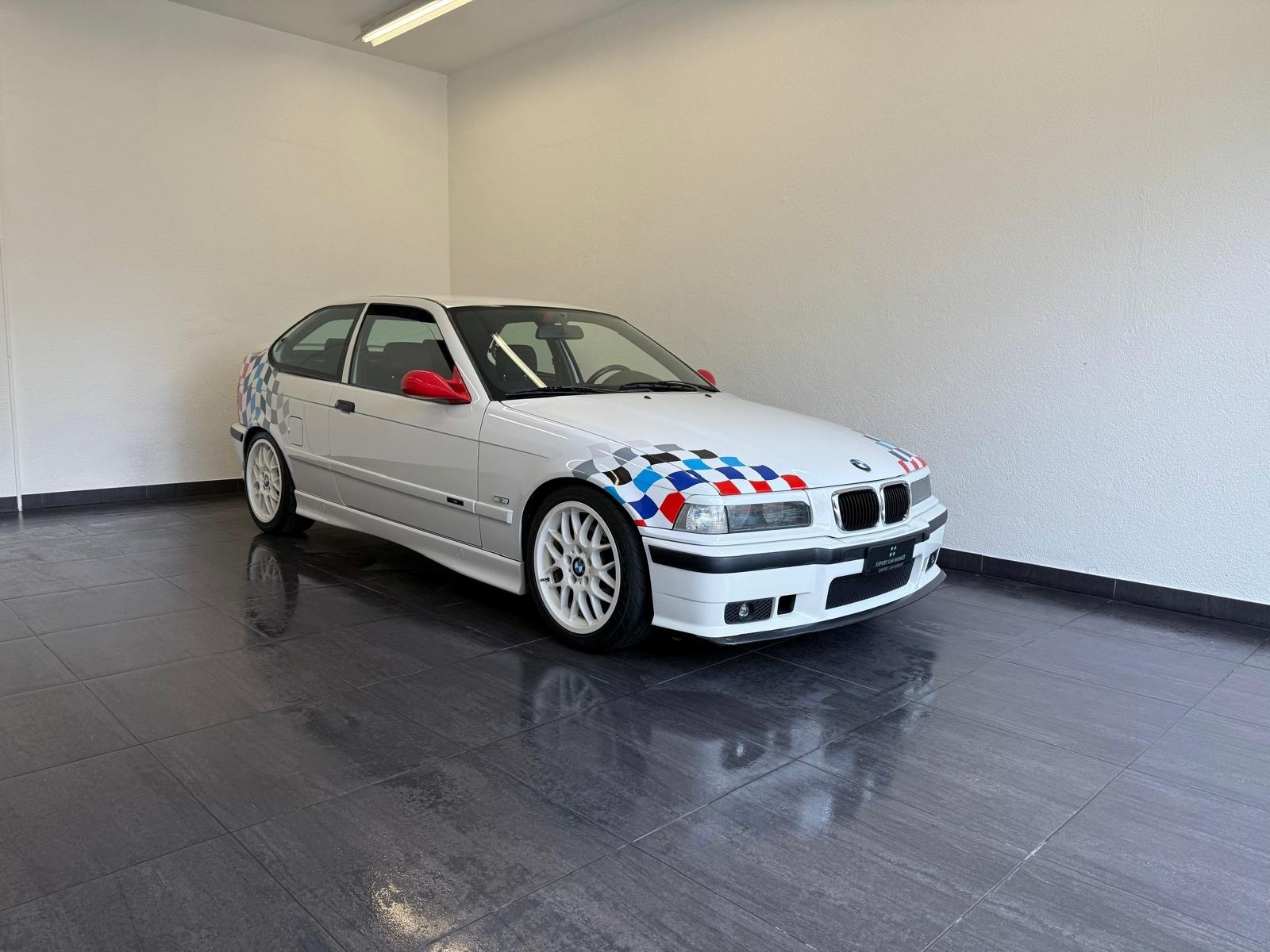 BMW 318ti Compact STW-showroom-element-1