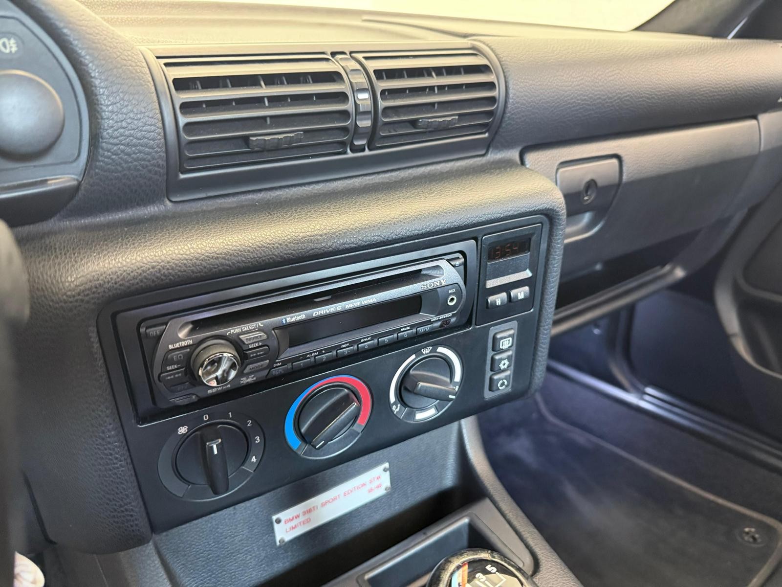 BMW 318ti Compact STW-image-12