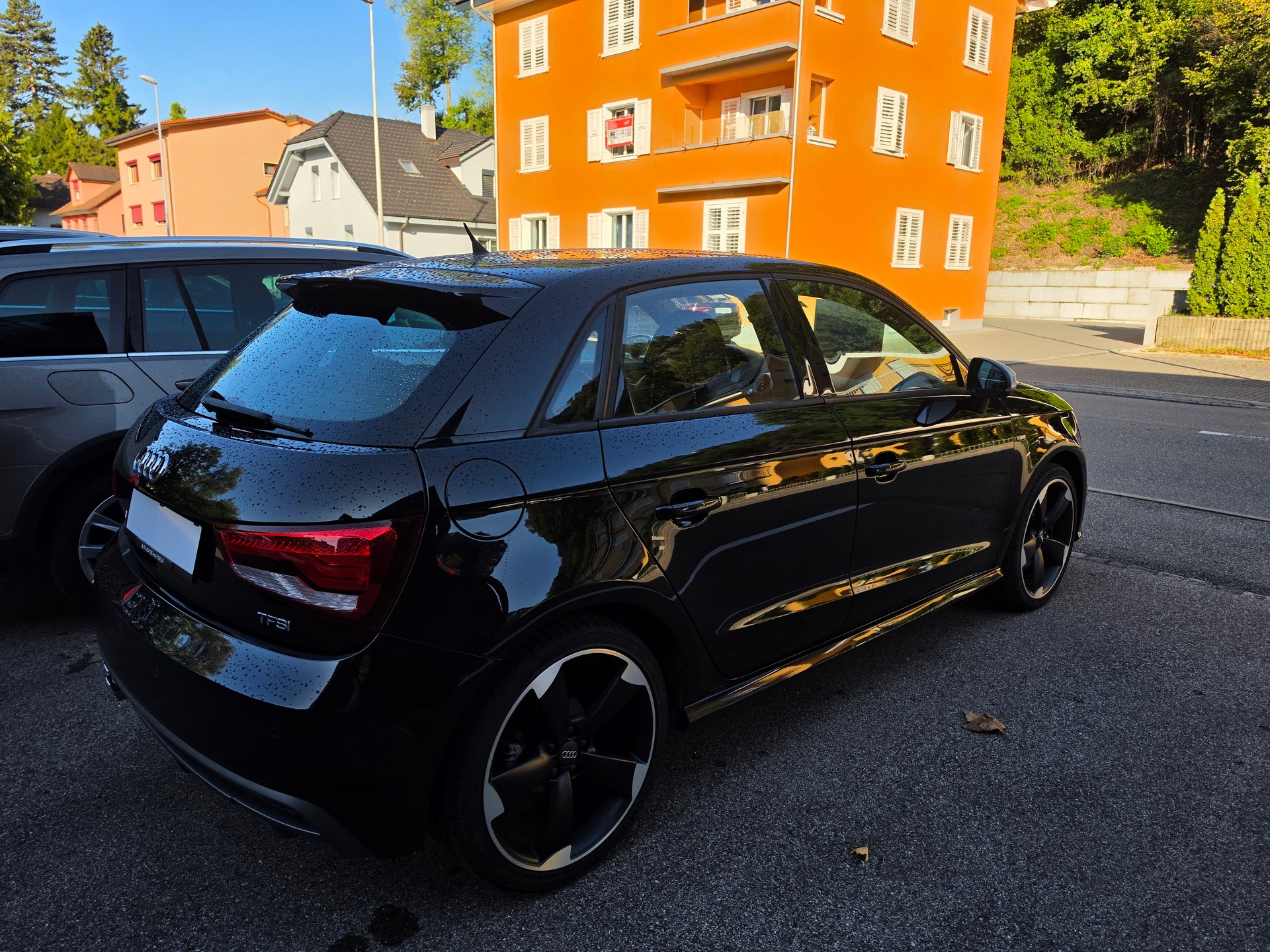 AUDI A1 Sportback 1.4 TFSI Sport S-tronic-image-4
