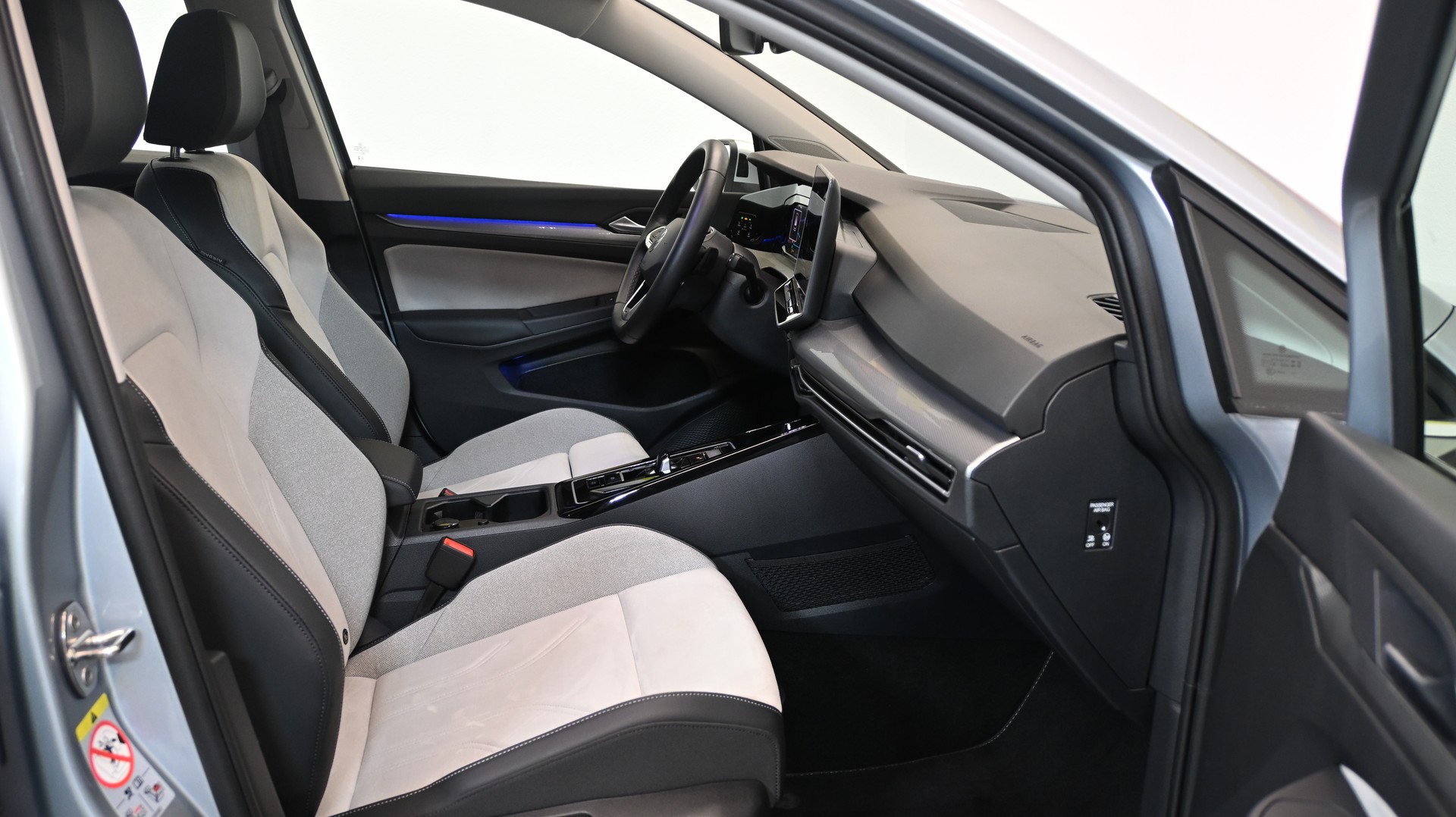 VW Golf 1.5 e TSI mHEV Style DSG-image-3