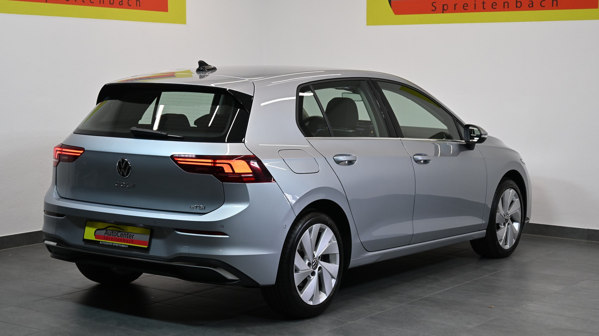 VW Golf 1.5 e TSI mHEV Style DSG-image-15