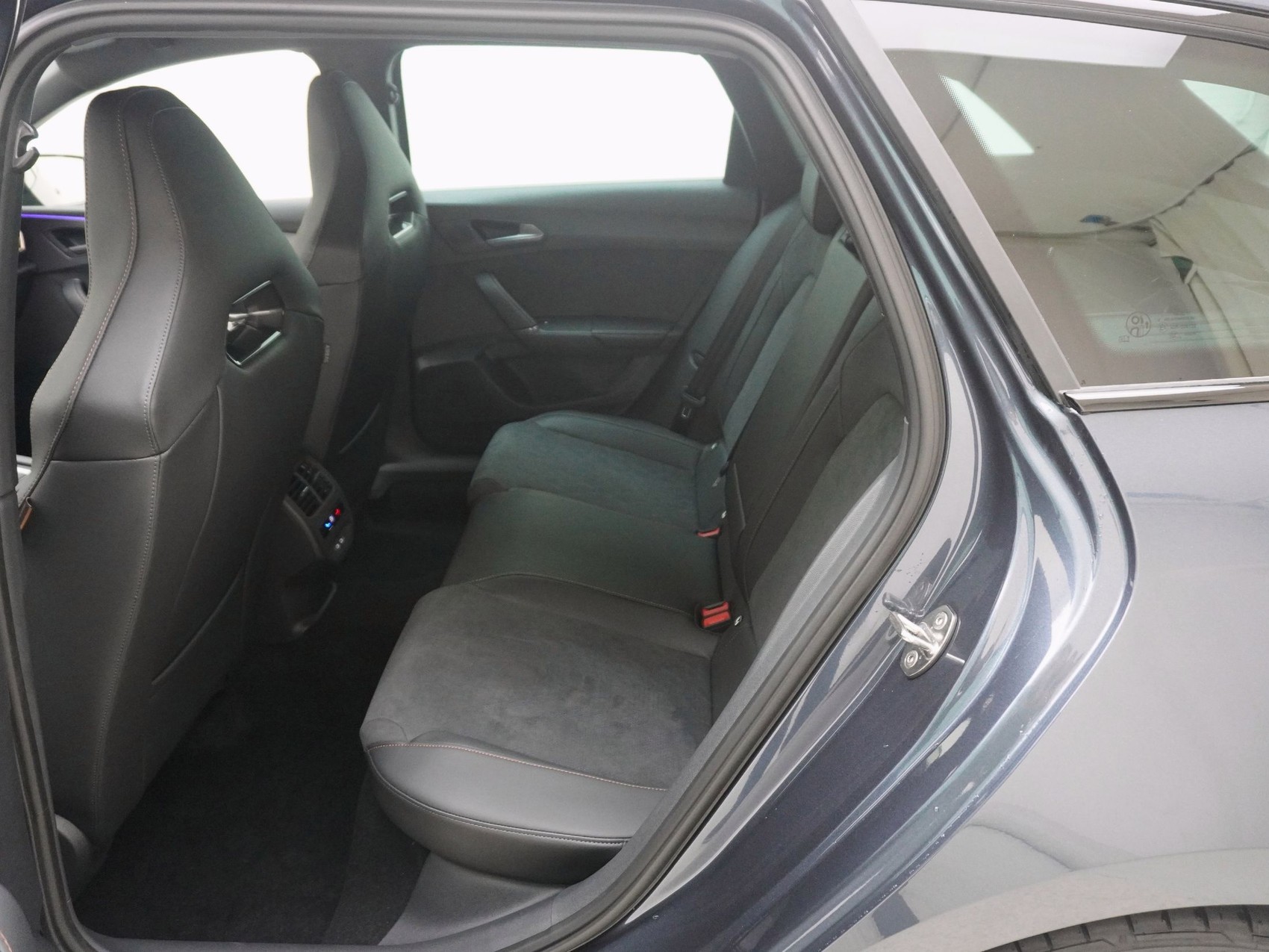 CUPRA Leon ST 2.0 TSI VZ 4Drive DSG-image-15