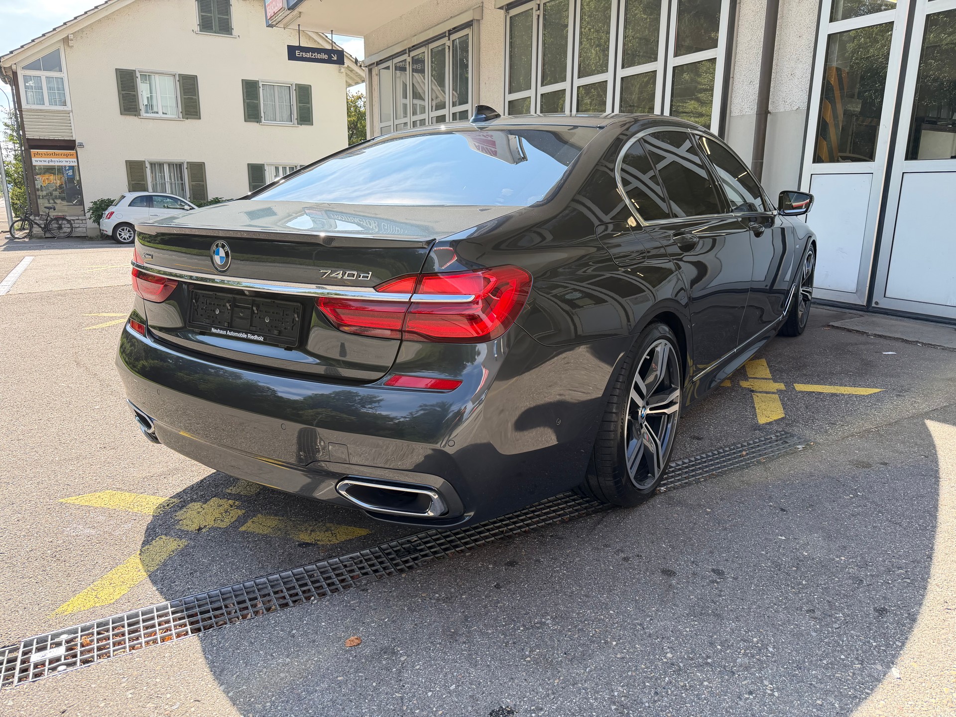BMW 740d xDrive Steptronic-image-6