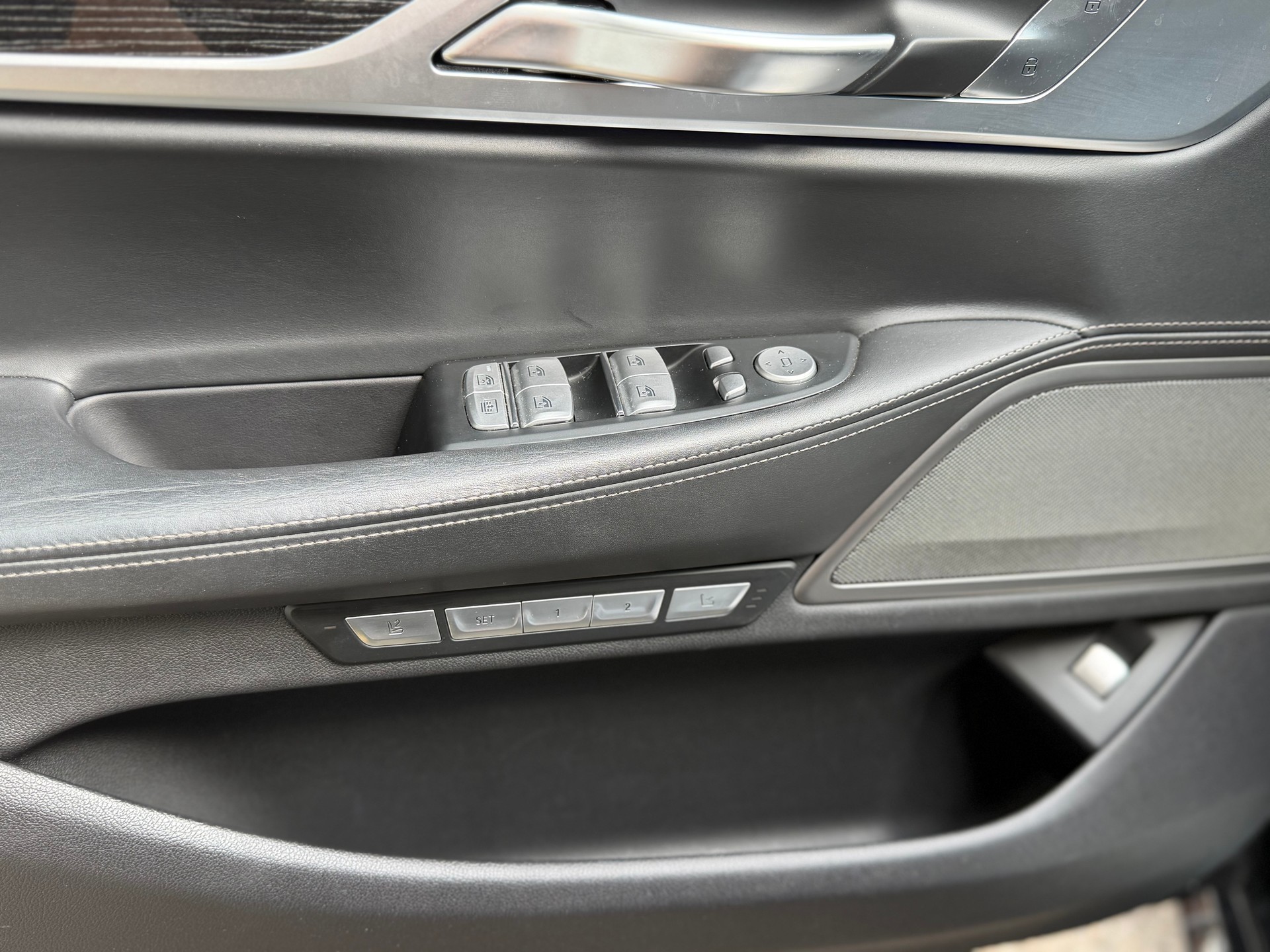 BMW 740d xDrive Steptronic-image-9