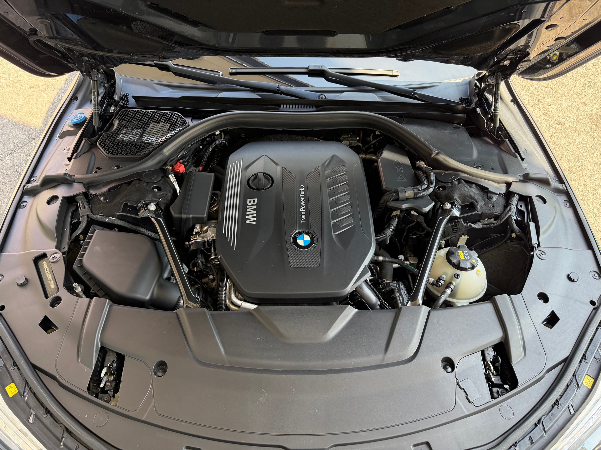 BMW 740d xDrive Steptronic-image-23