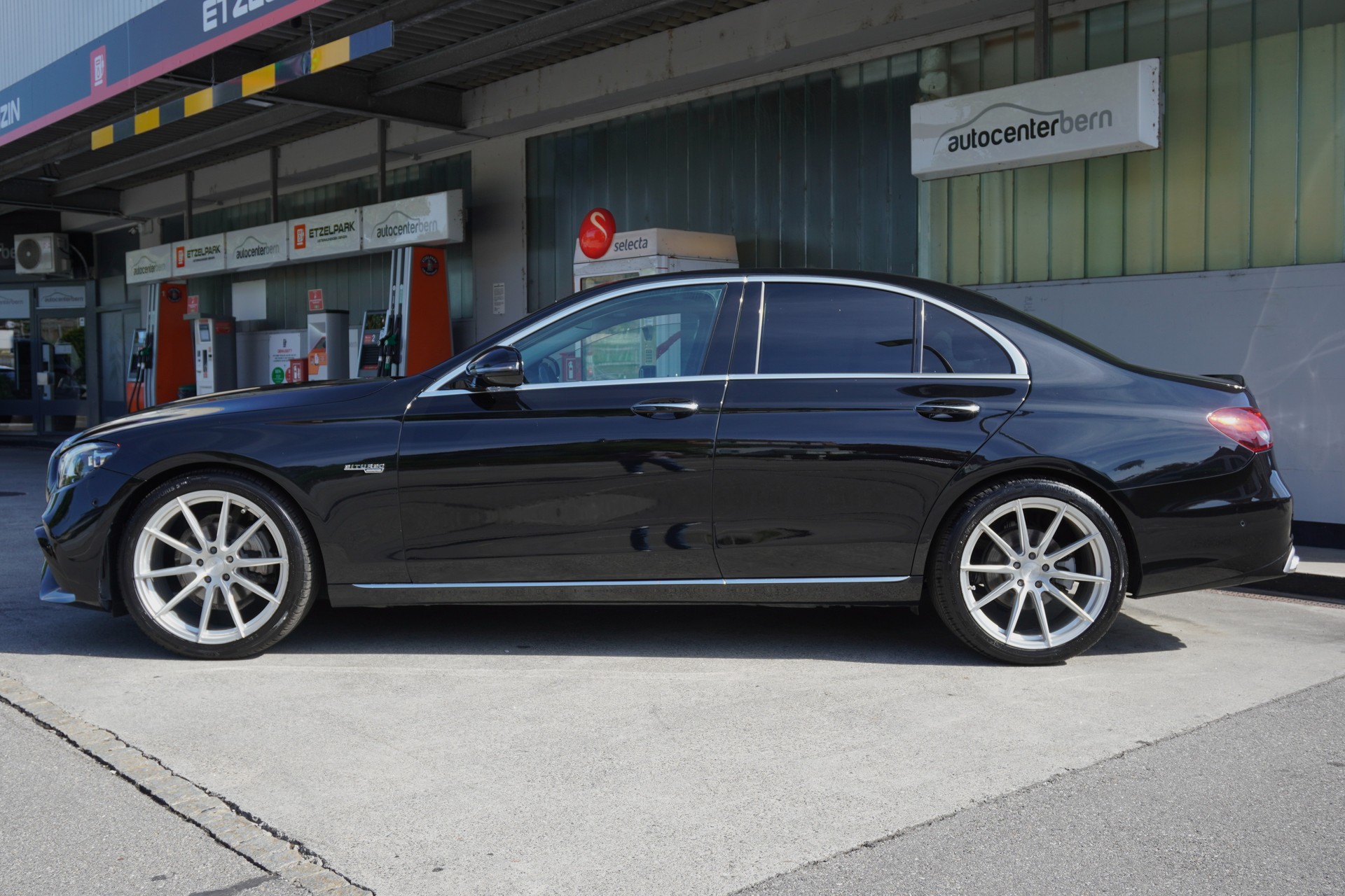 MERCEDES-BENZ E 200 AMG 63's Optik 9G-Tronic-image-6