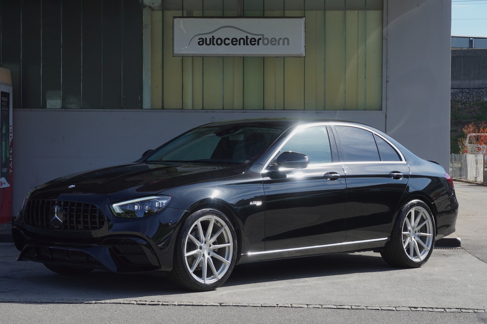 MERCEDES-BENZ E 200 AMG 63's Optik 9G-Tronic