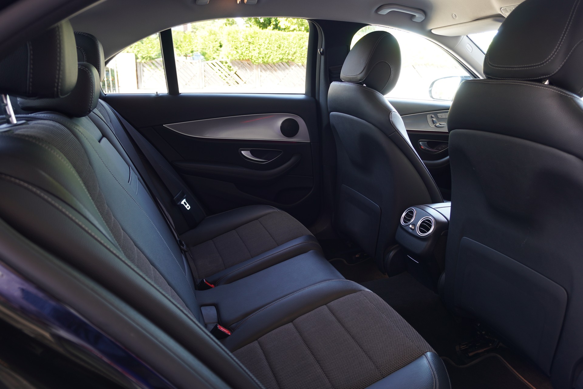 MERCEDES-BENZ E 200 AMG 63's Optik 9G-Tronic-image-14
