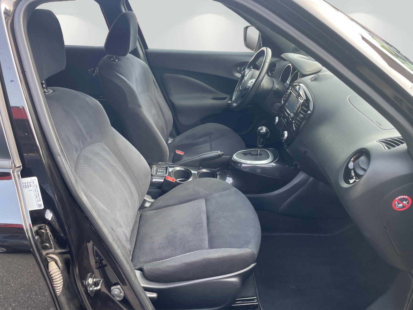 NISSAN Juke 1.6 DIG-T tekna 4x4 Xtronic M-CVT-image-7