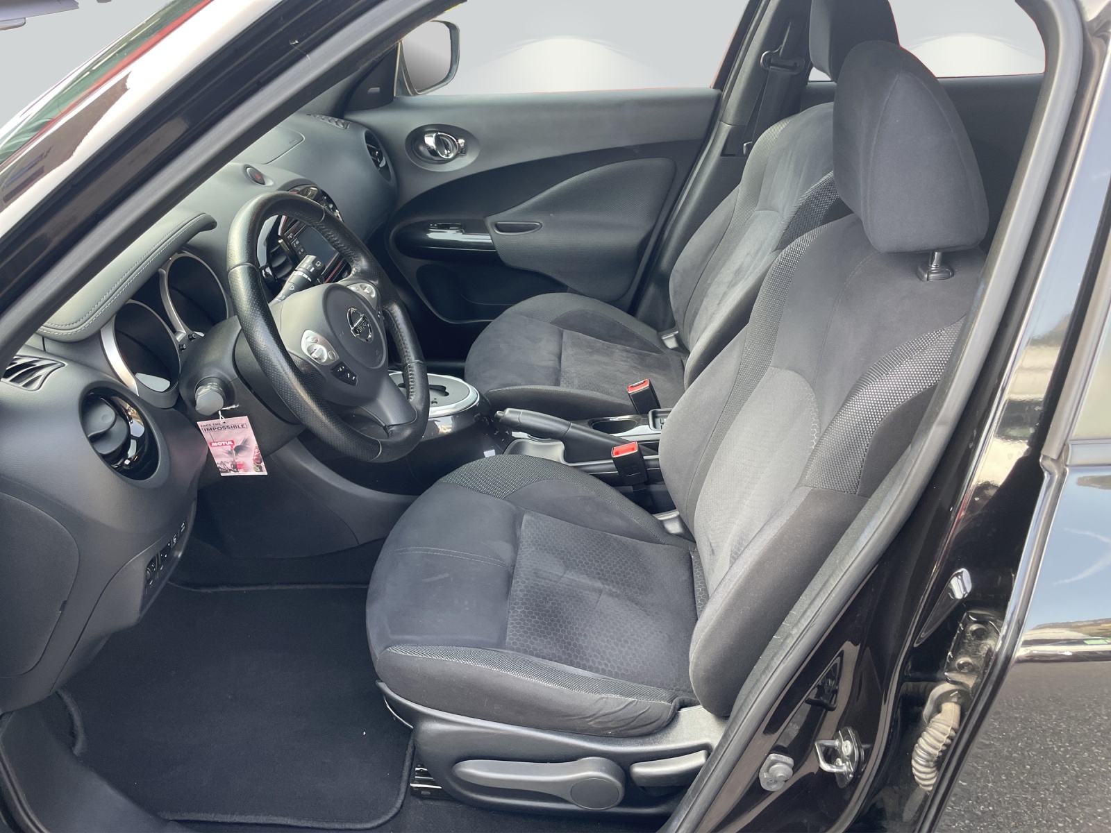 NISSAN Juke 1.6 DIG-T tekna 4x4 Xtronic M-CVT-image-4