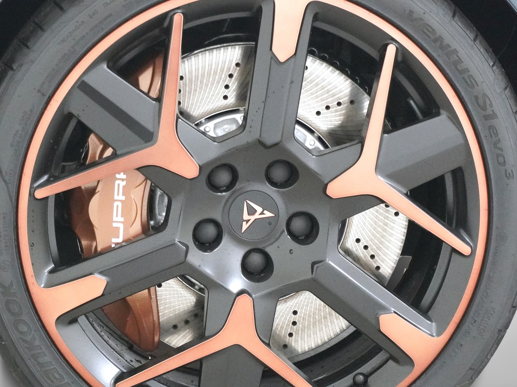 CUPRA Leon ST 2.0 TSI Extreme 4Drive DSG-image-12