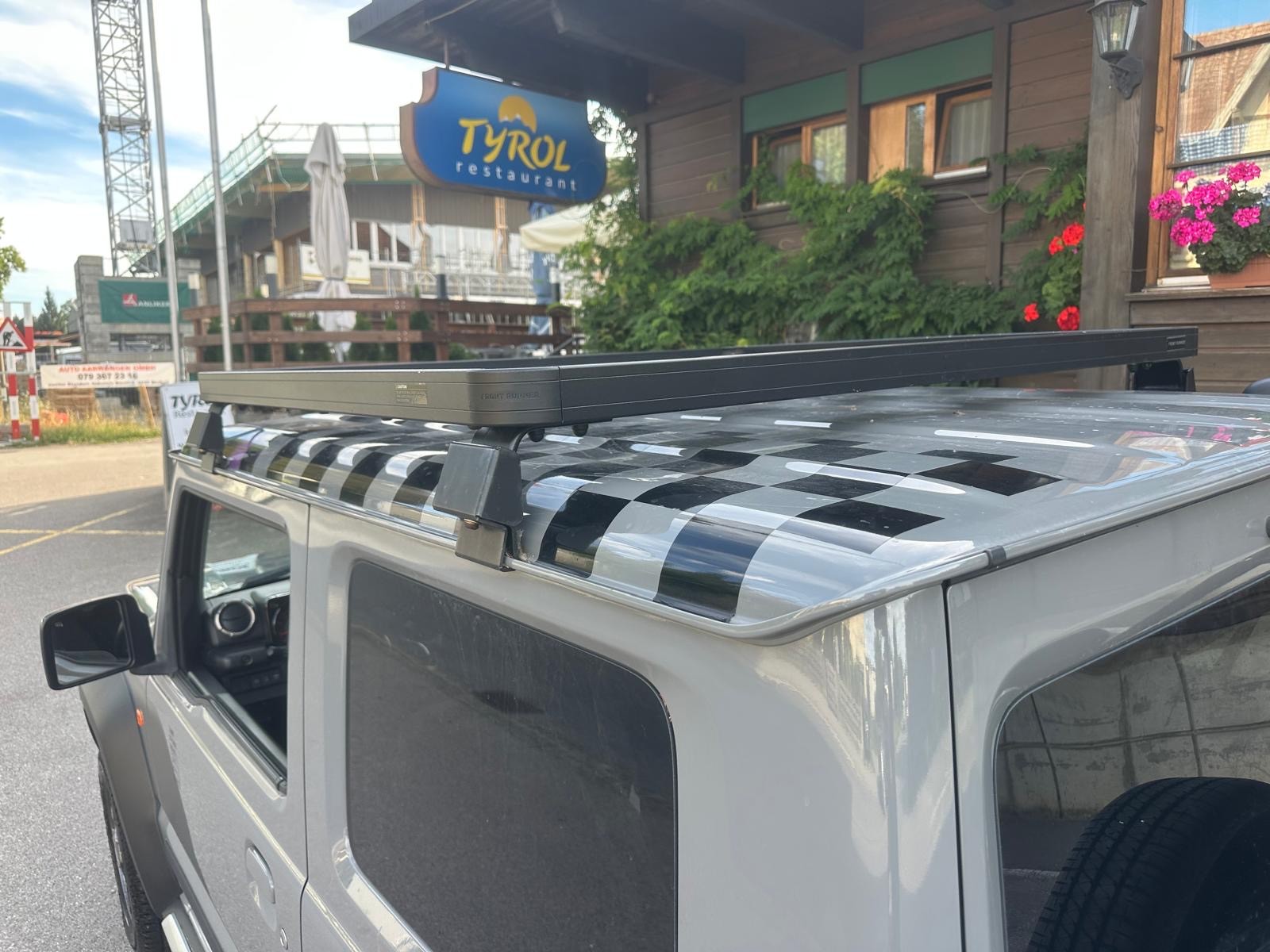 SUZUKI Jimny 1.5 Compact+ 4x4-image-11