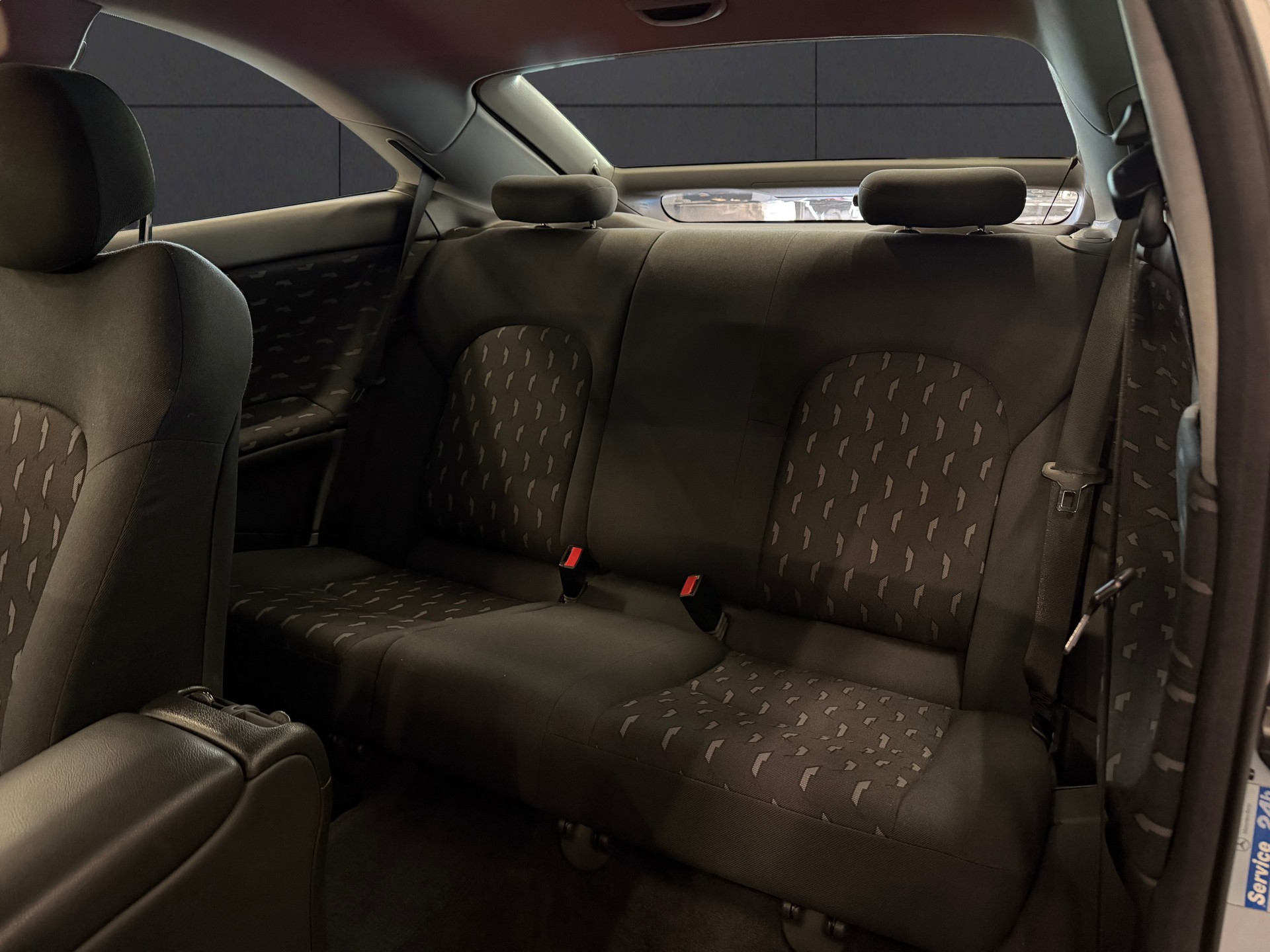 MERCEDES-BENZ C 200 Kompressor-image-10
