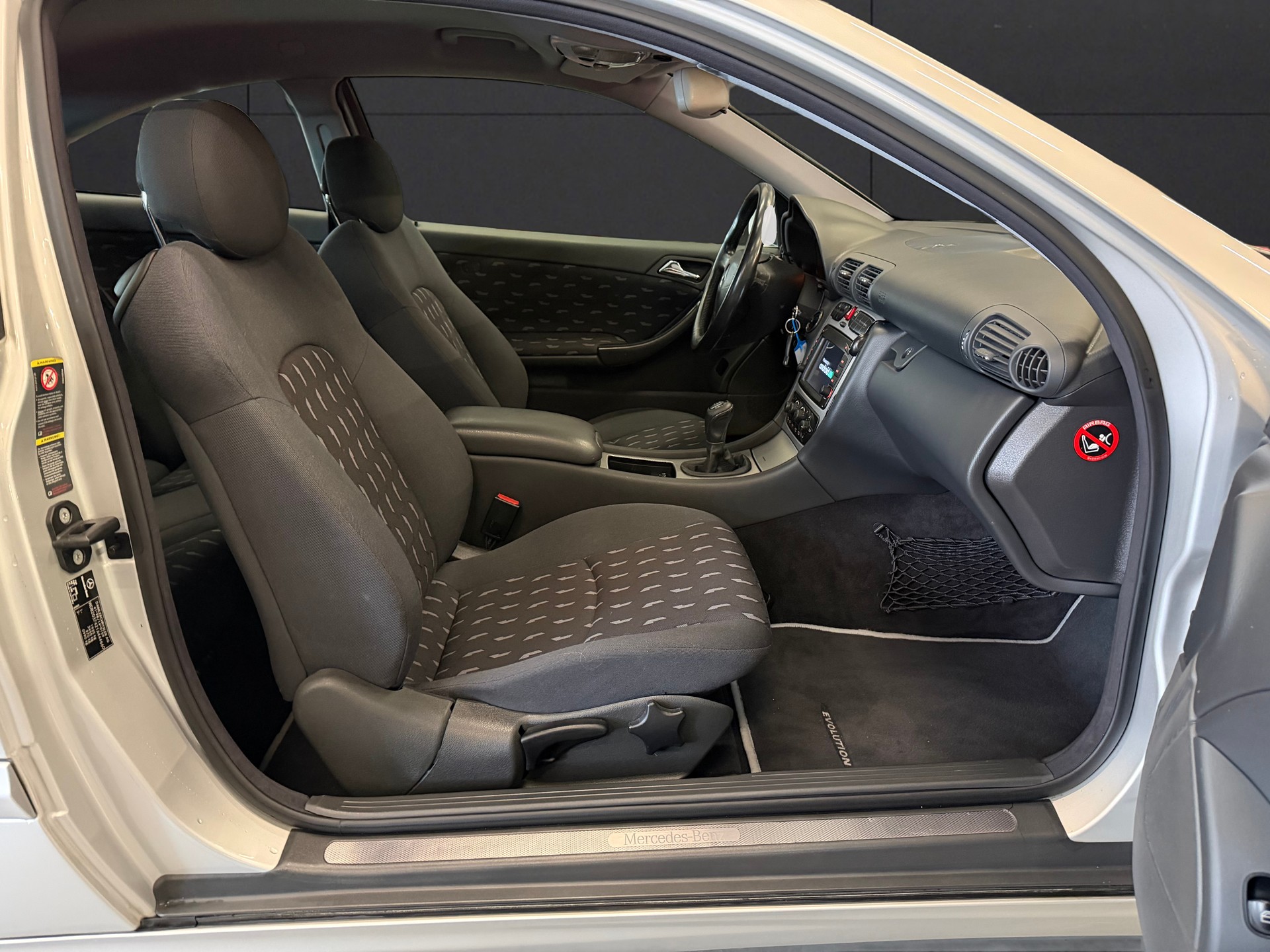 MERCEDES-BENZ C 200 Kompressor-image-13