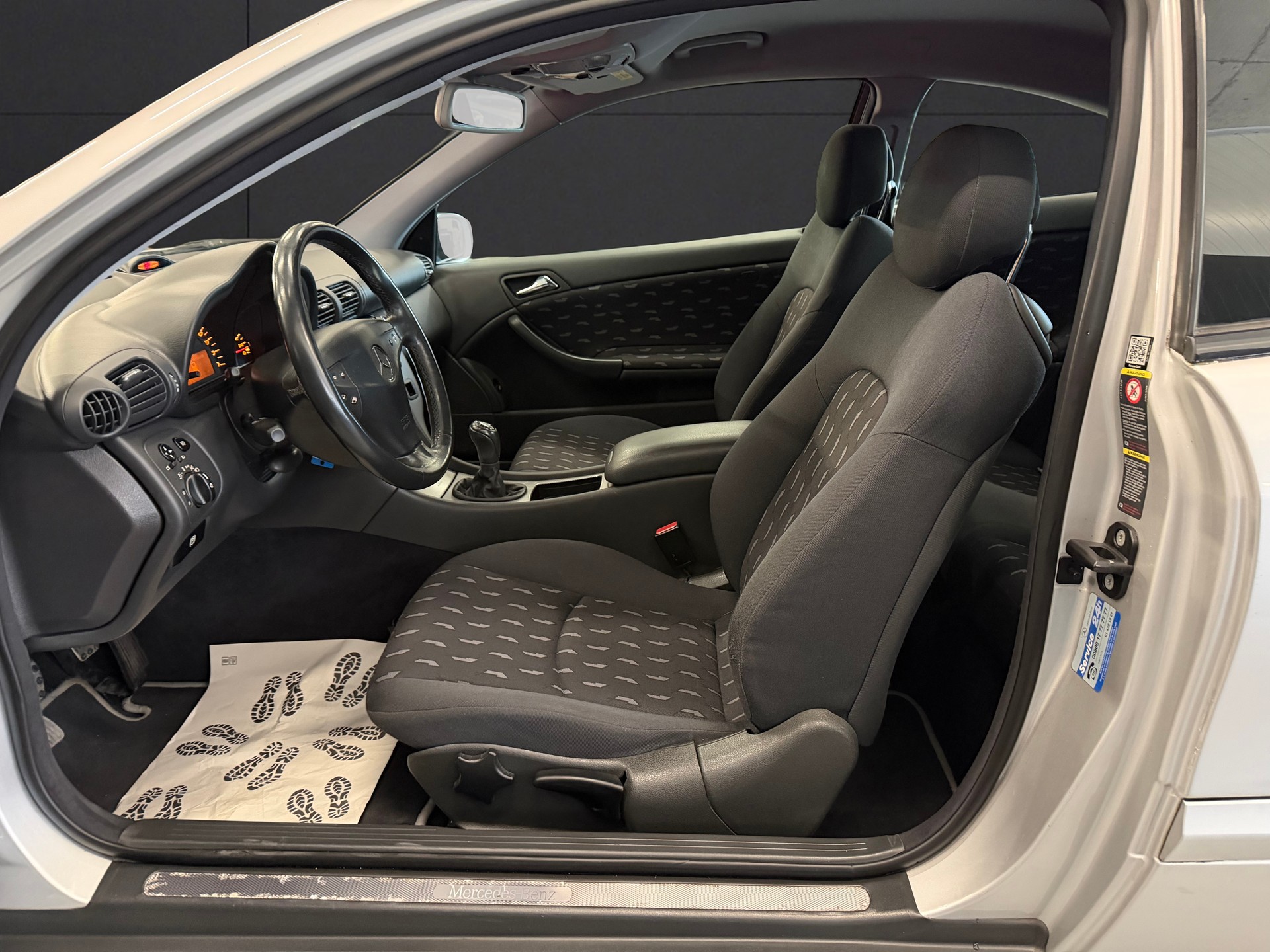 MERCEDES-BENZ C 200 Kompressor-image-9