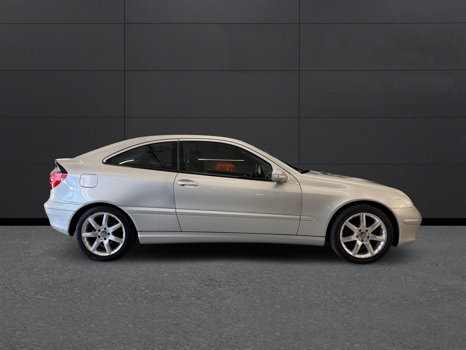 MERCEDES-BENZ C 200 Kompressor-image-5